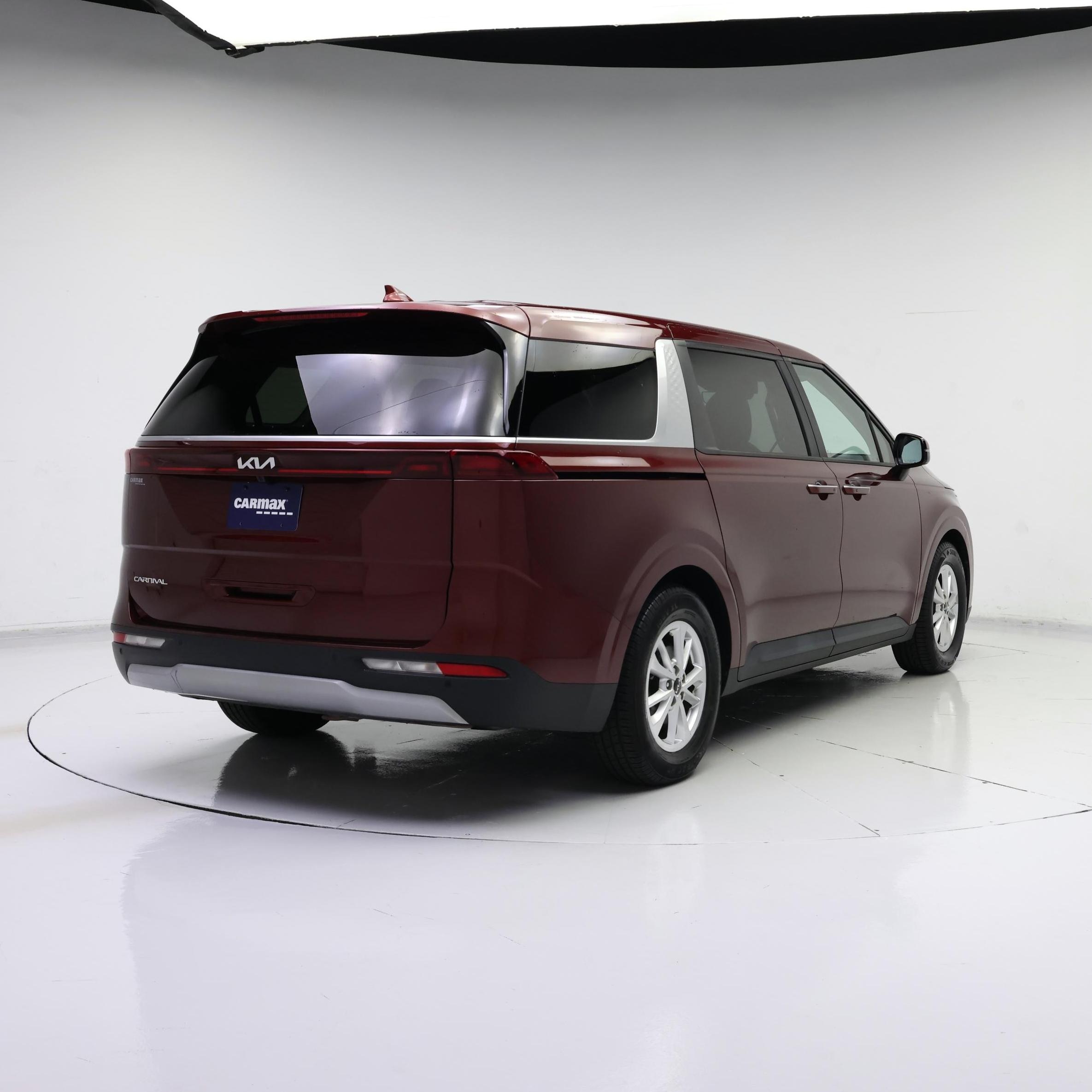 Thumbnail: 2023 Kia Carnival - 8