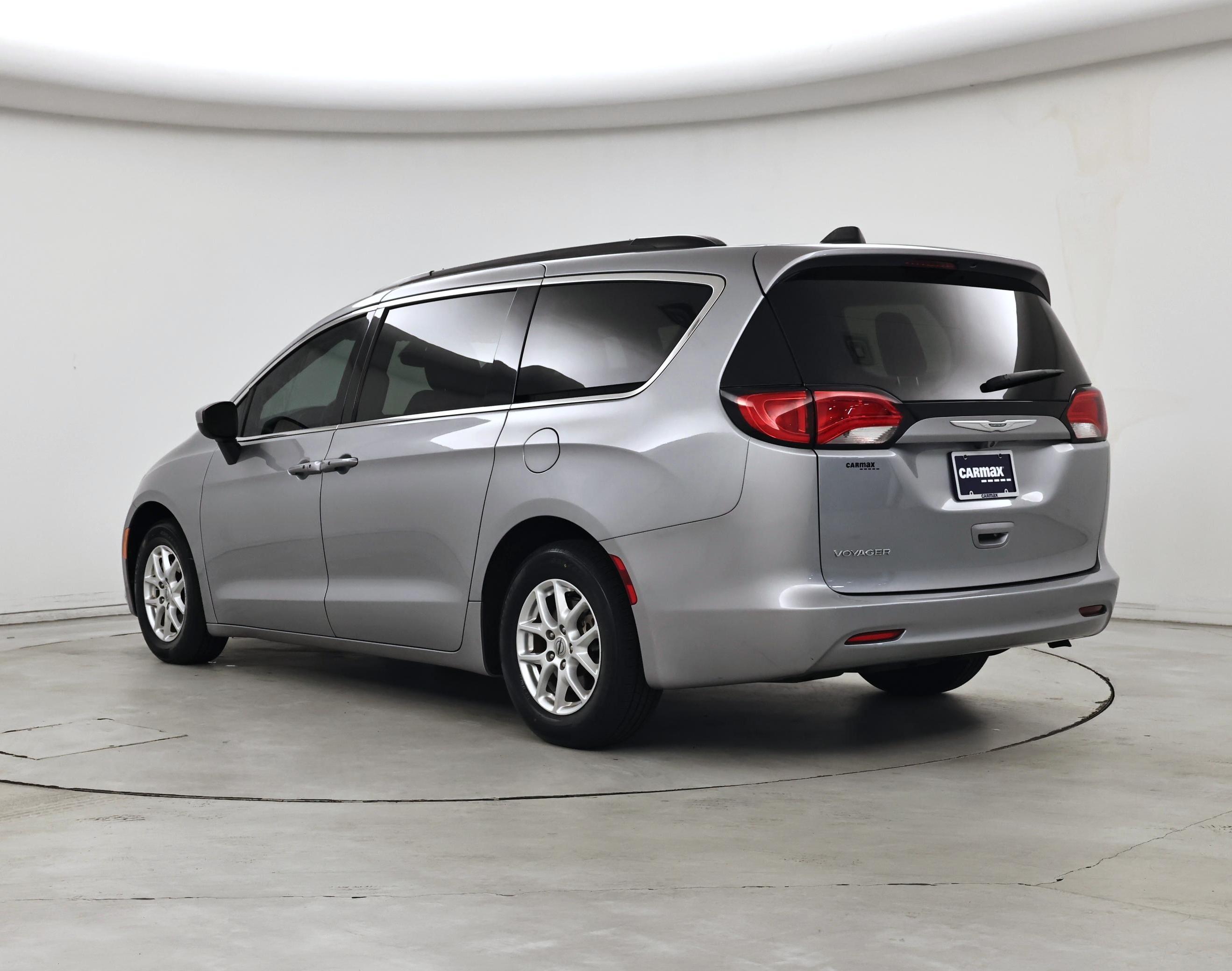 Thumbnail: 2021 Chrysler Voyager - 2