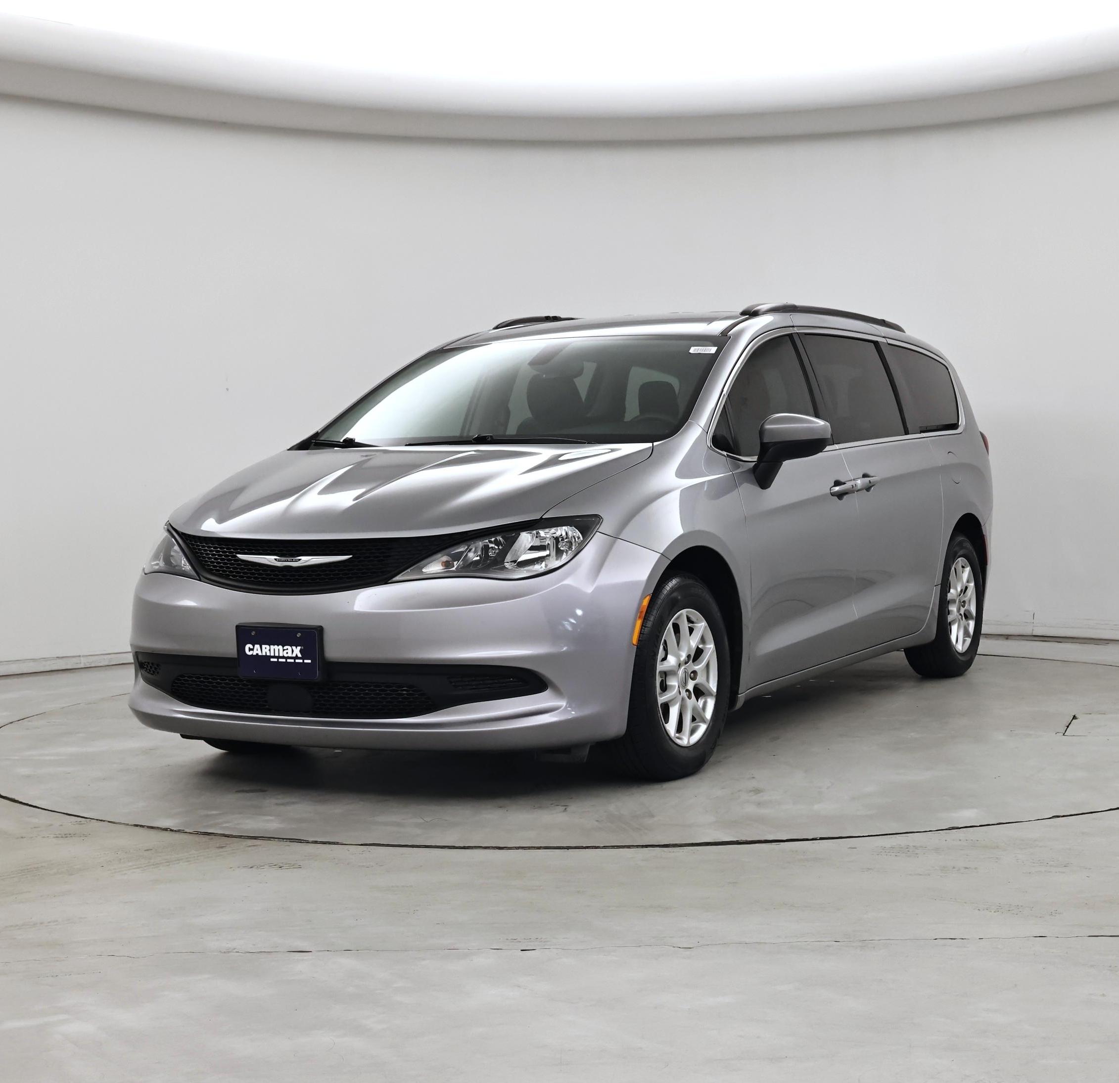 Thumbnail: 2021 Chrysler Voyager - 4