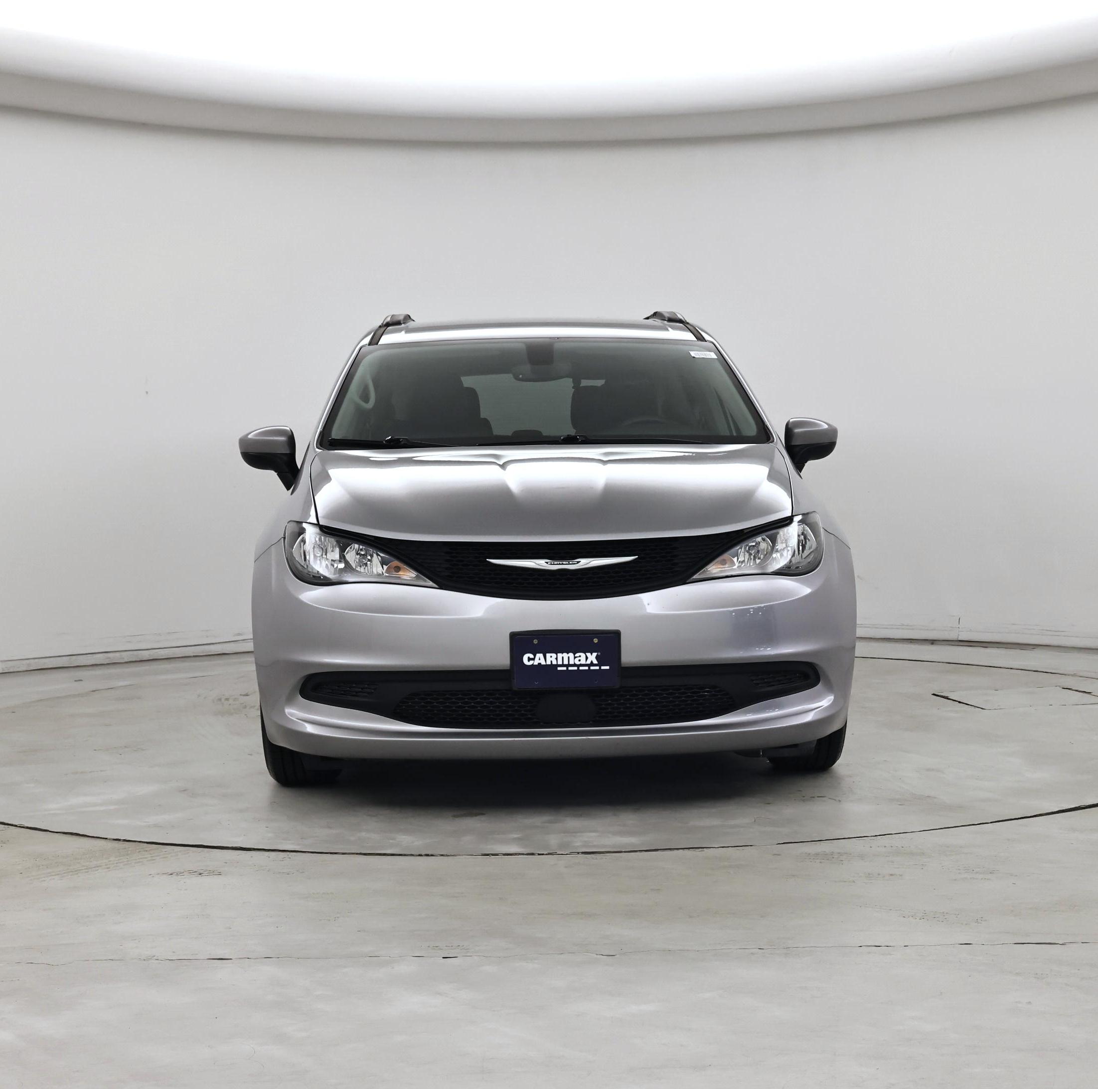 Thumbnail: 2021 Chrysler Voyager - 5