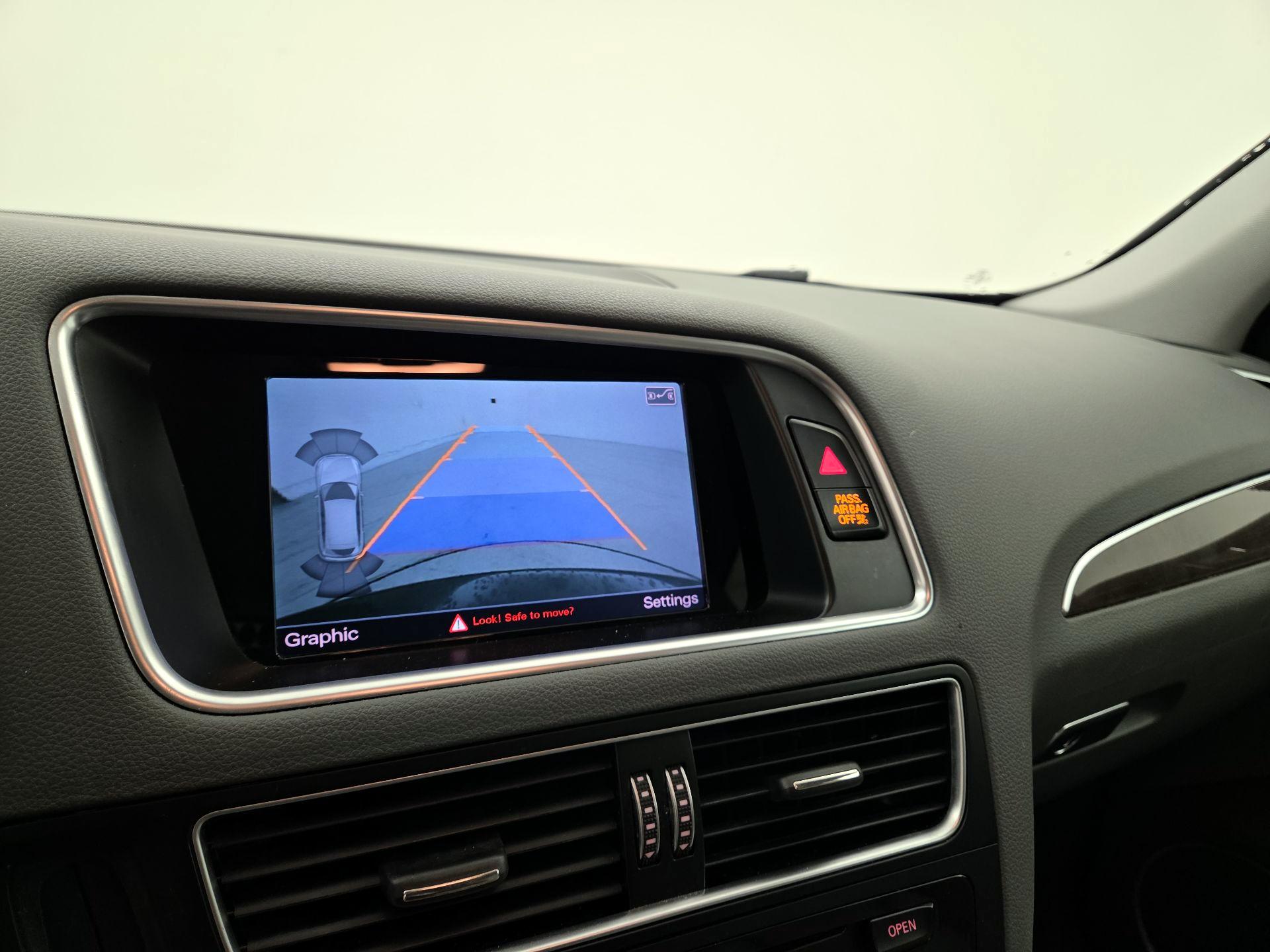 Thumbnail: 2016 Audi Q5 - 15