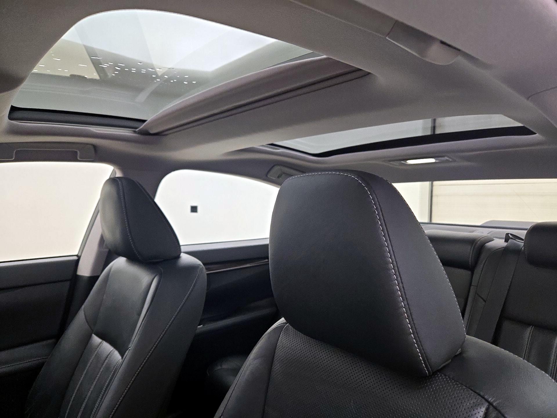 Thumbnail: 2016 Lexus ES - 18