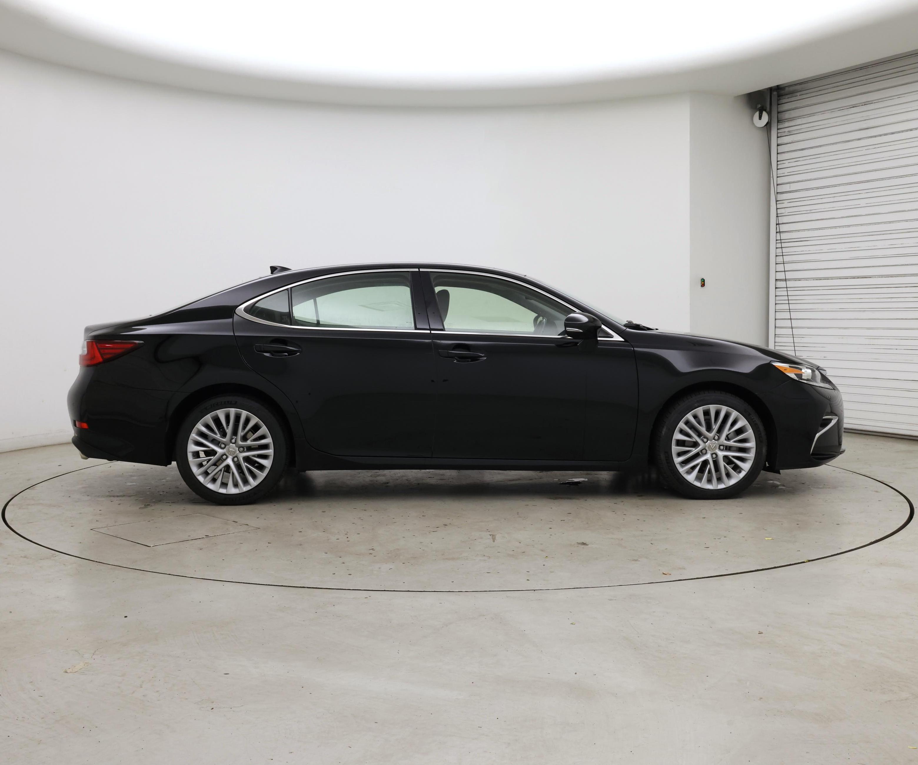 Thumbnail: 2016 Lexus ES - 7