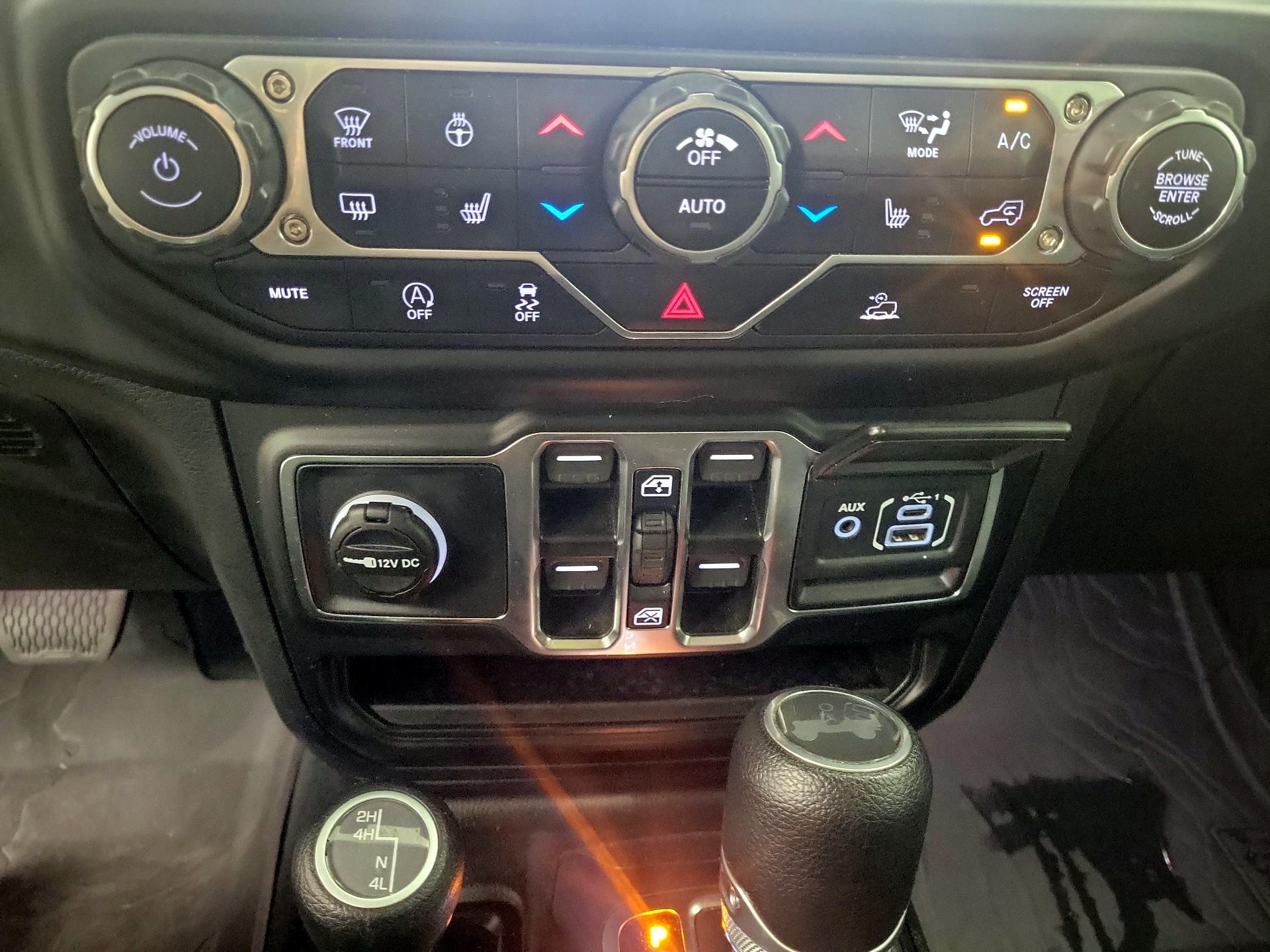 Thumbnail: 2022 Jeep Wrangler - 16