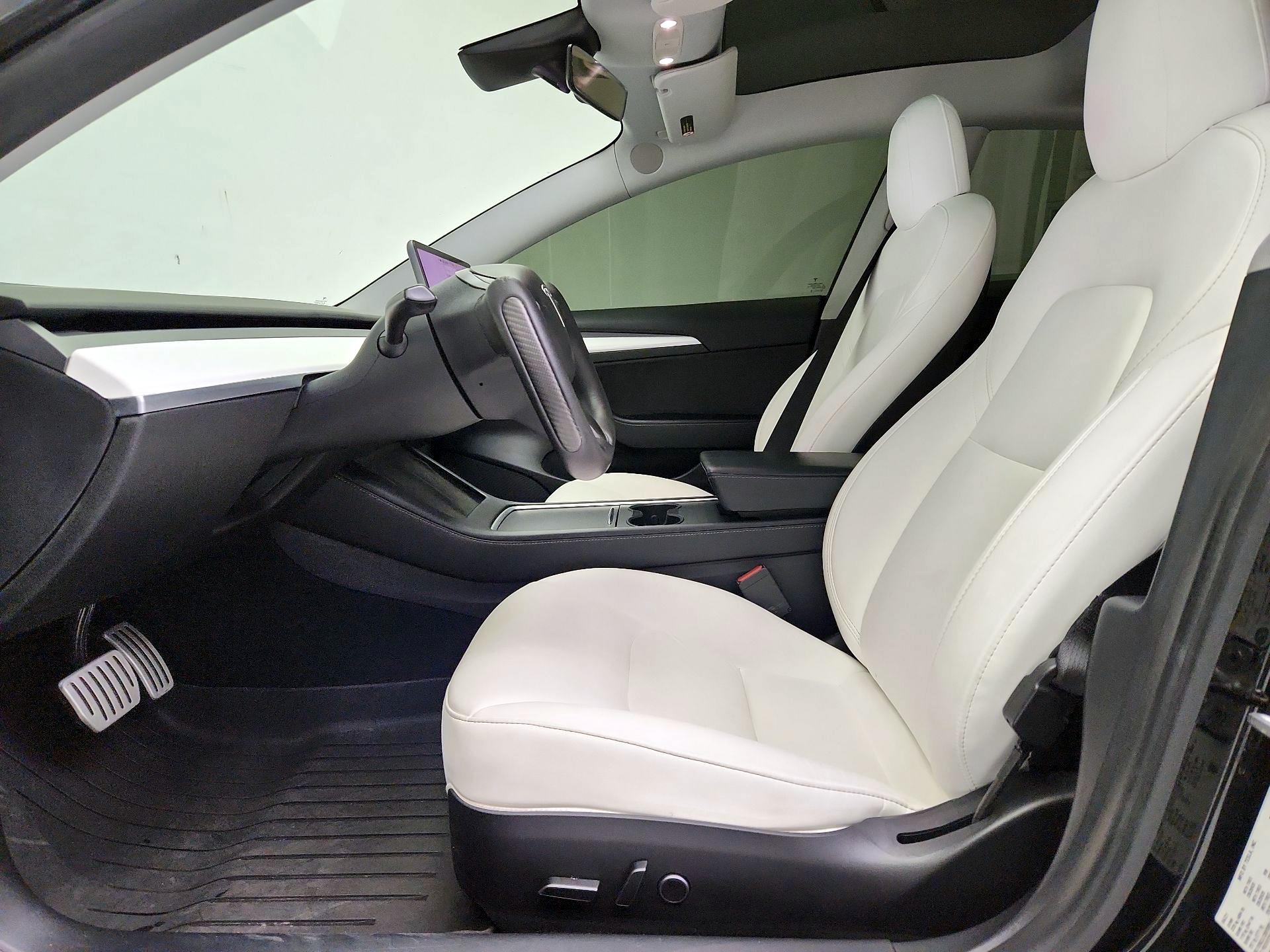 Thumbnail: 2021 Tesla Model 3 - 11