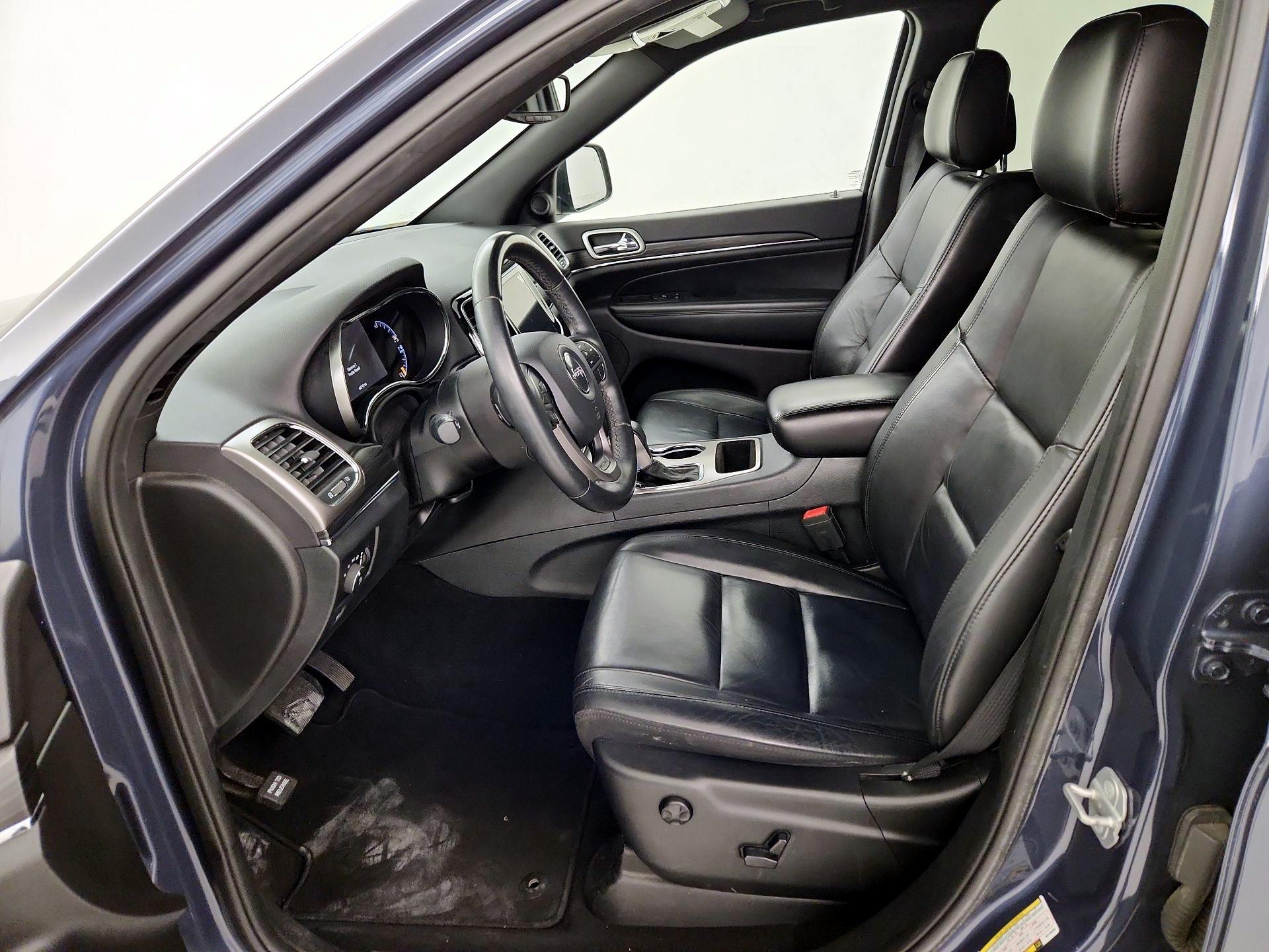 Thumbnail: 2019 Jeep Grand Cherokee - 11