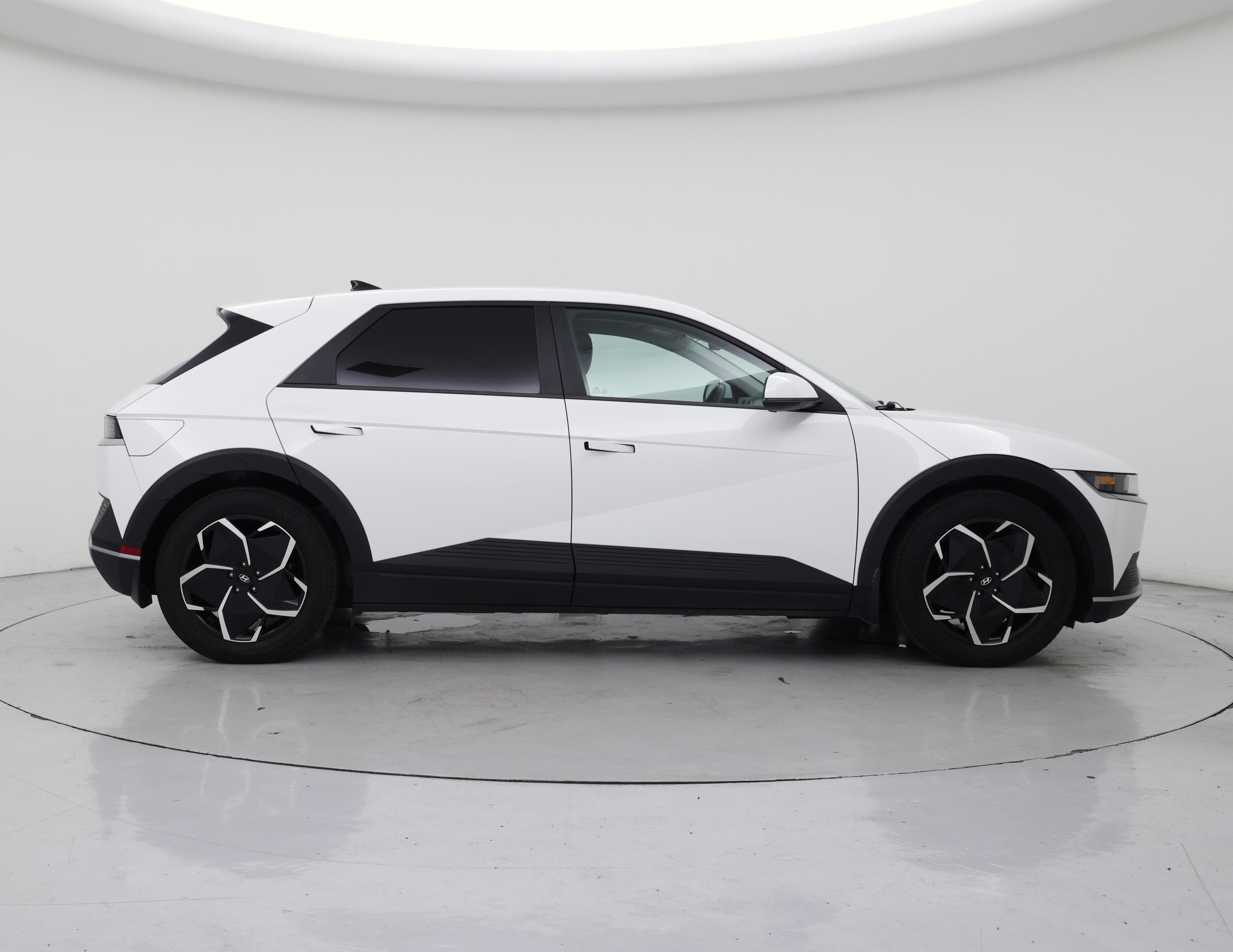 Thumbnail: 2022 Hyundai Ioniq 5 - 7