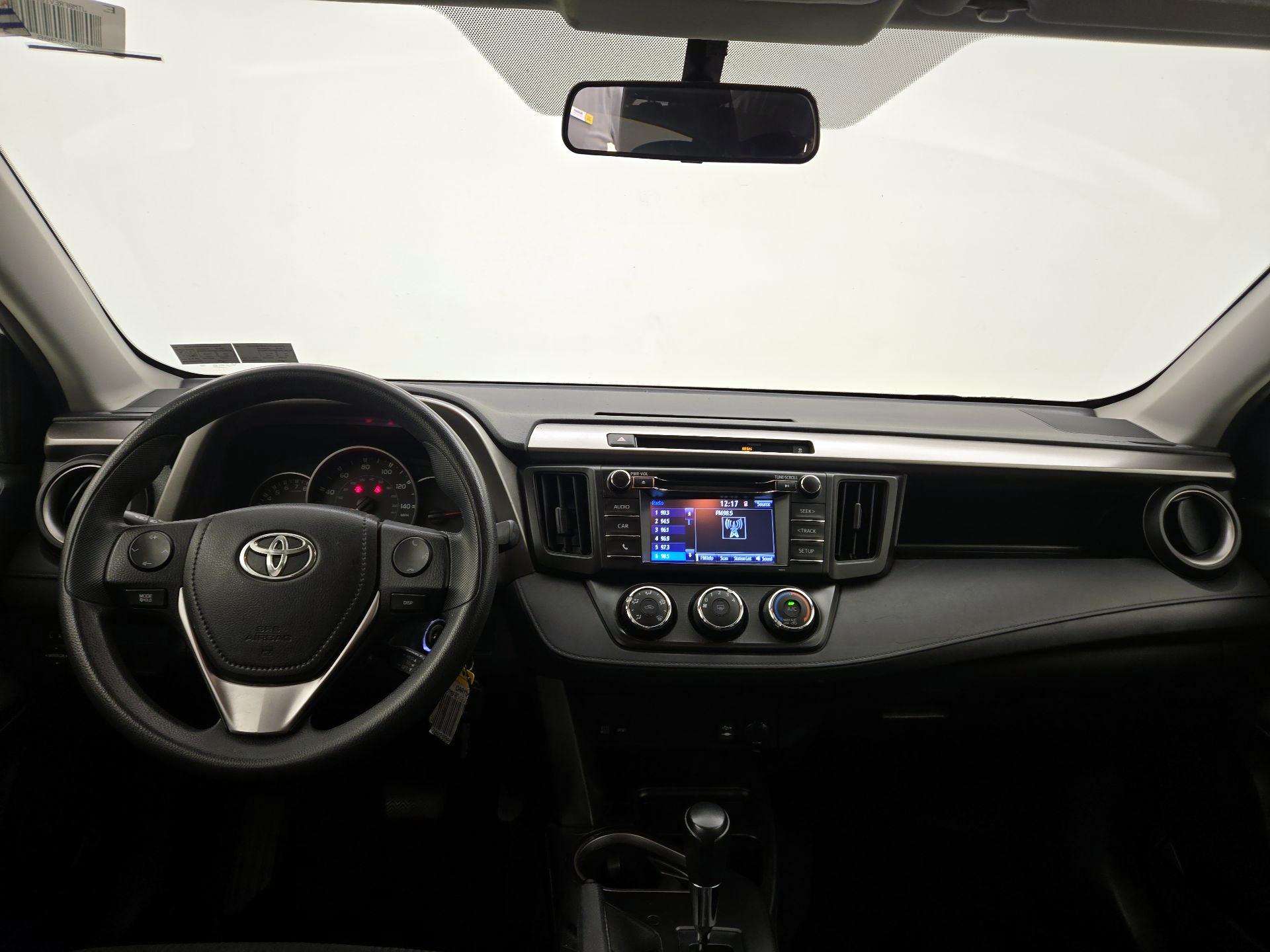 Thumbnail: 2016 Toyota RAV4 - 9