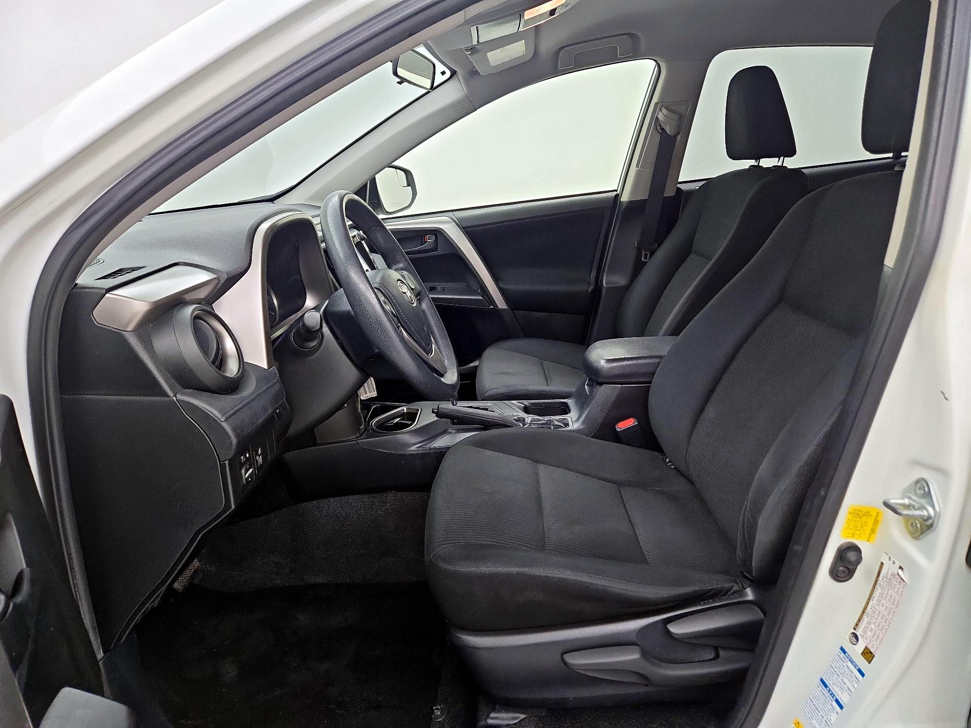 Thumbnail: 2016 Toyota RAV4 - 11