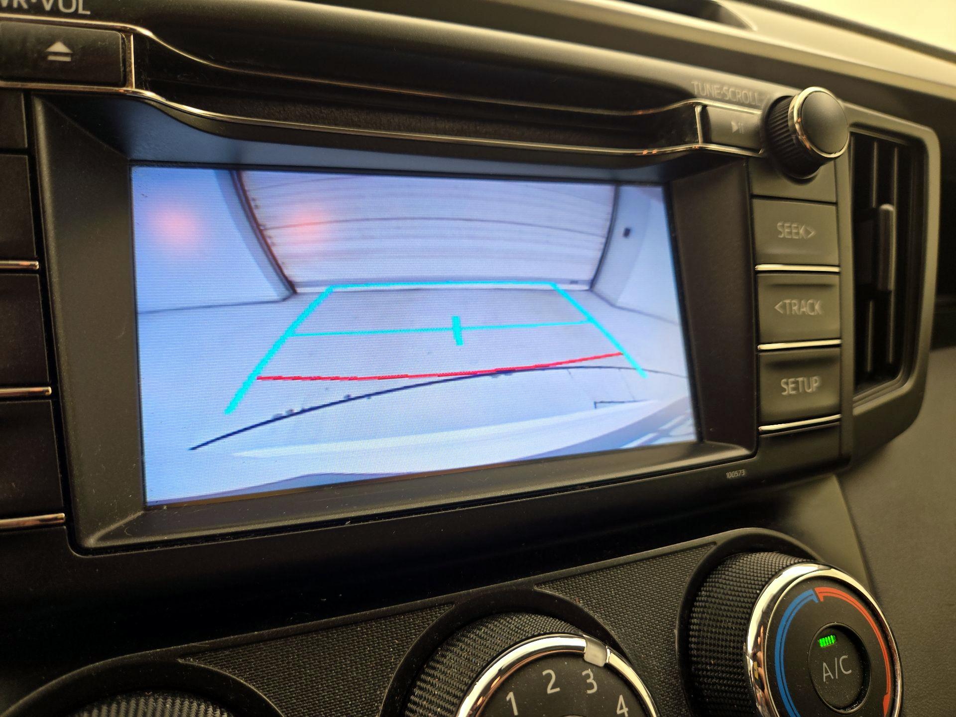 Thumbnail: 2016 Toyota RAV4 - 14