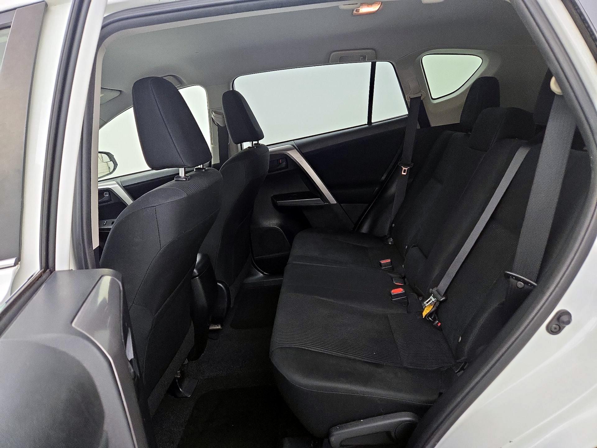 Thumbnail: 2016 Toyota RAV4 - 19