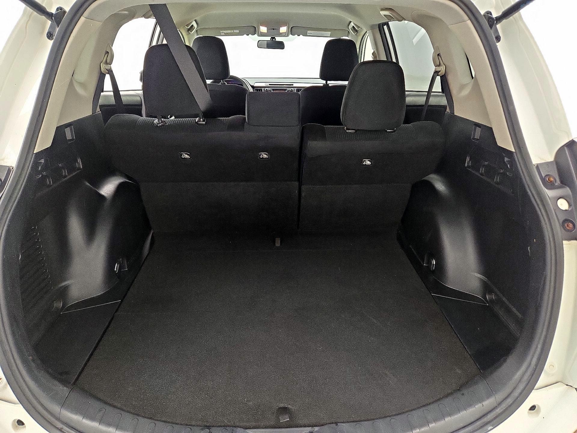 Thumbnail: 2016 Toyota RAV4 - 20