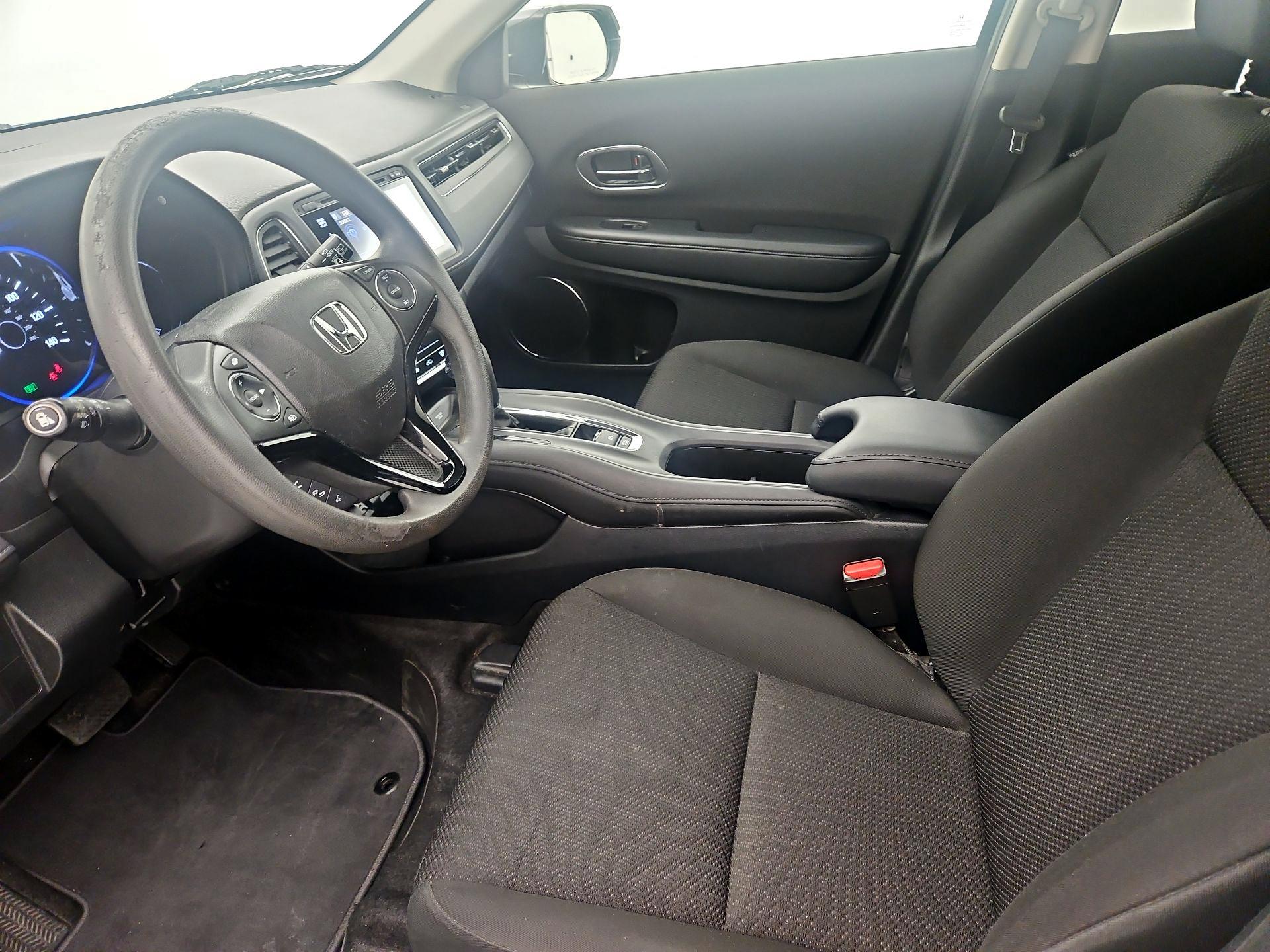 Thumbnail: 2016 Honda HR-V - 11