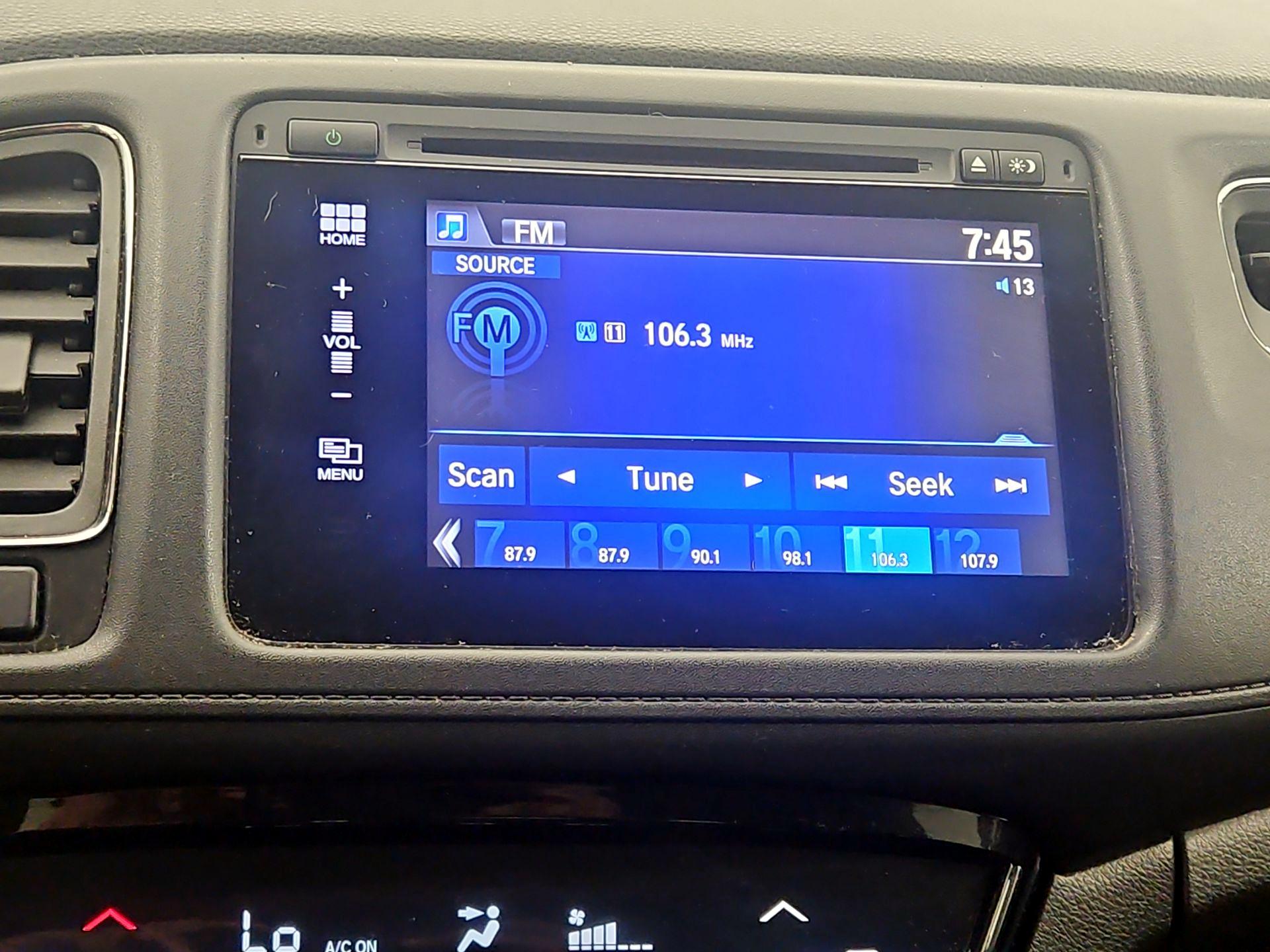 Thumbnail: 2016 Honda HR-V - 15