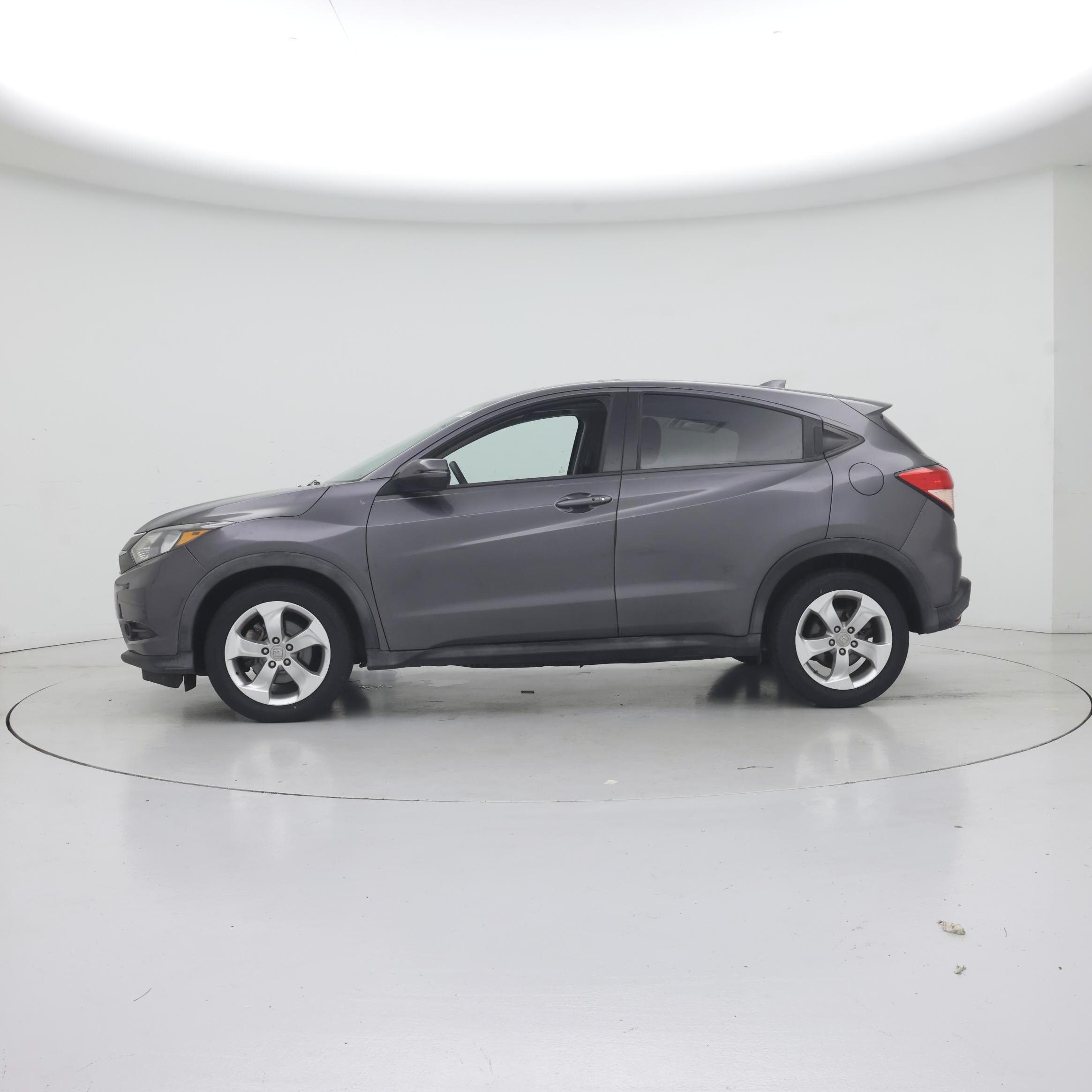 Thumbnail: 2016 Honda HR-V - 3