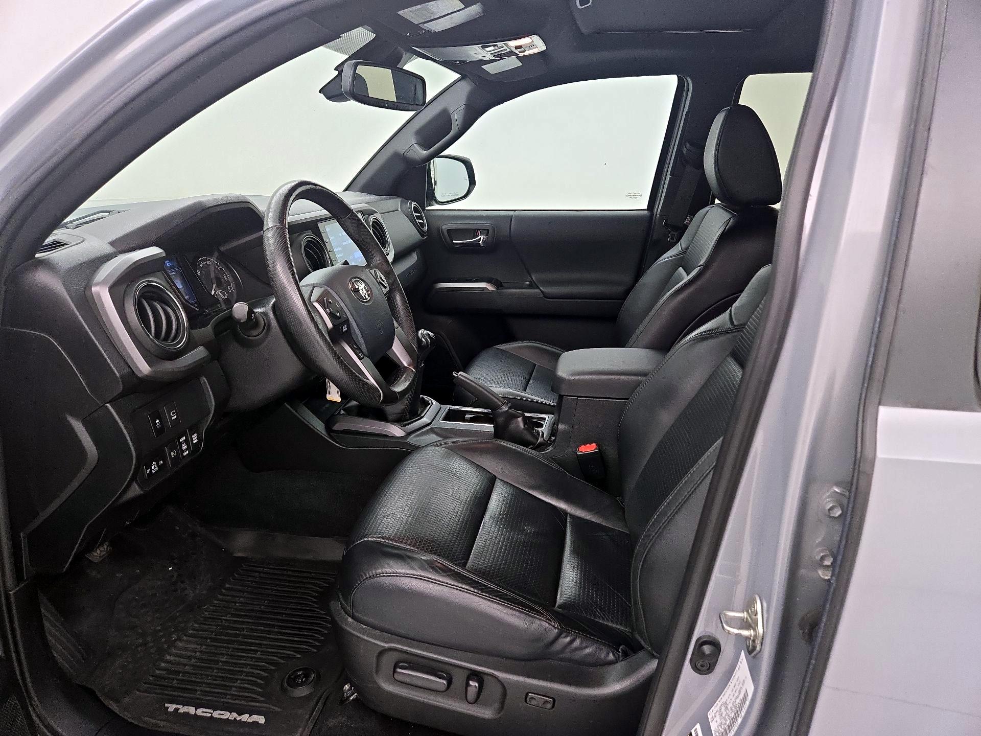 Thumbnail: 2020 Toyota Tacoma - 11
