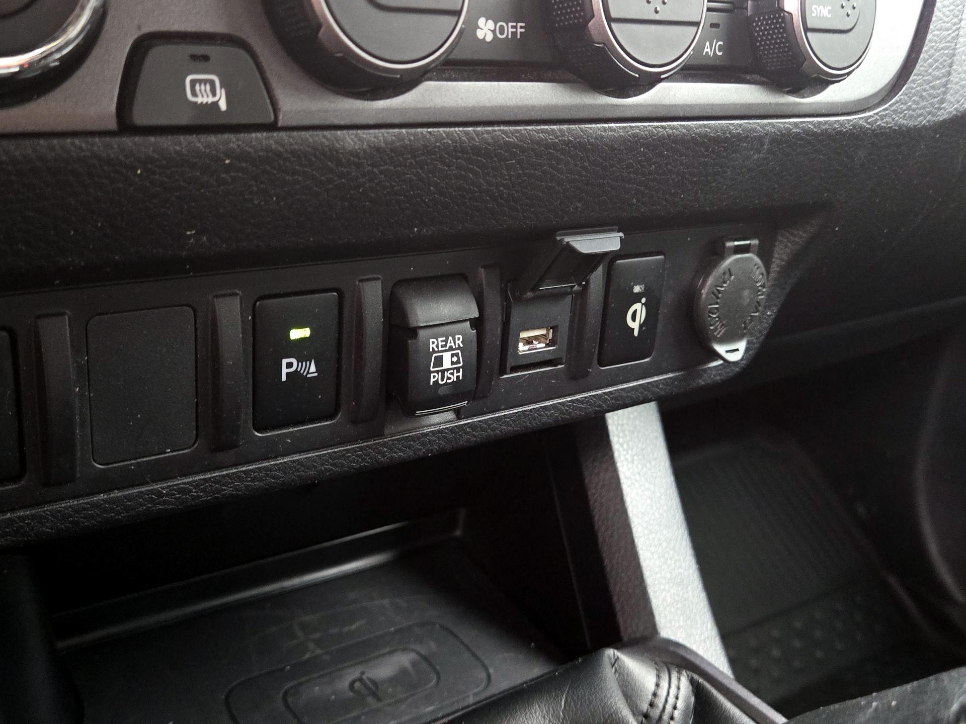 Thumbnail: 2020 Toyota Tacoma - 19