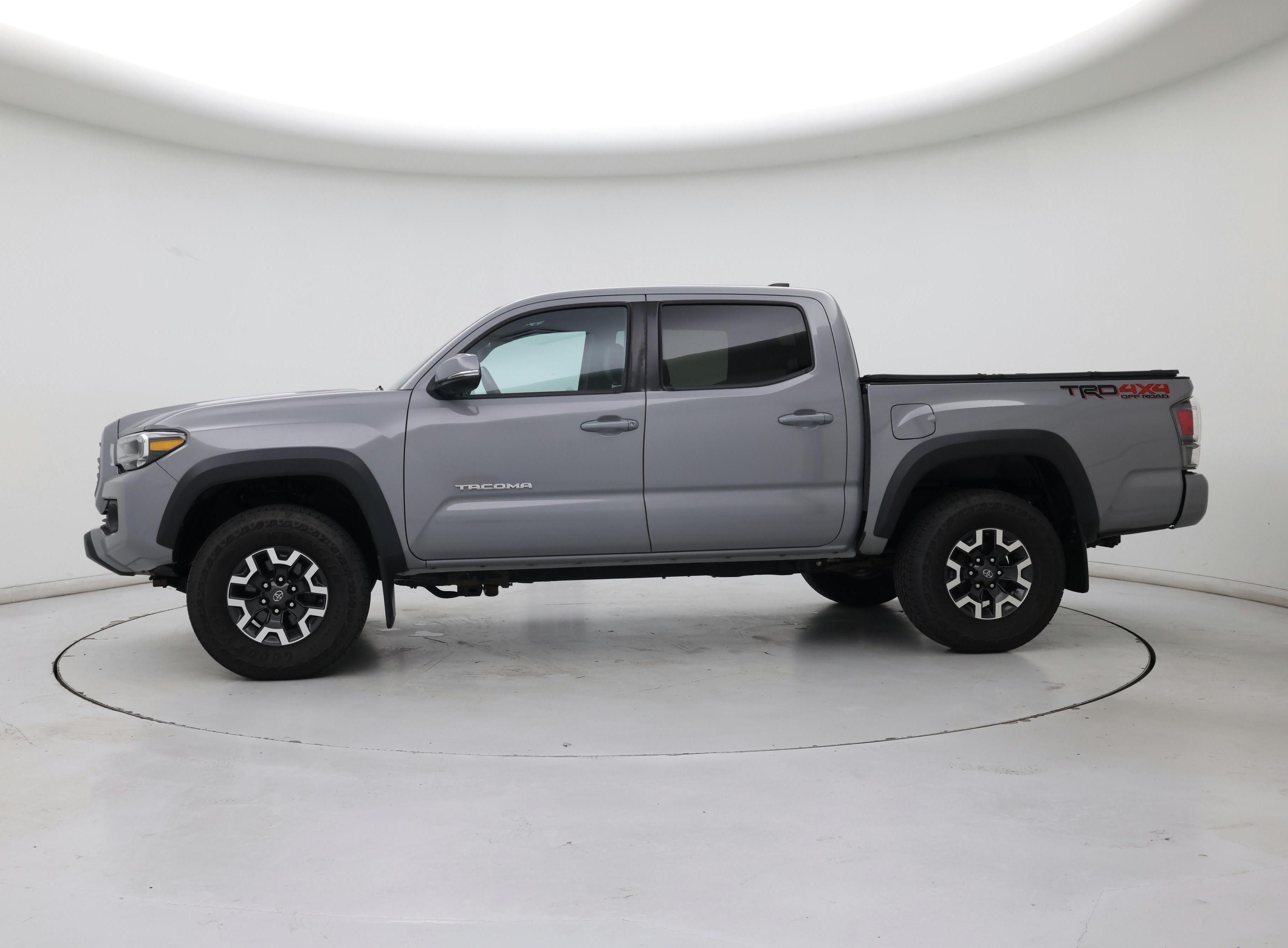 Thumbnail: 2020 Toyota Tacoma - 3