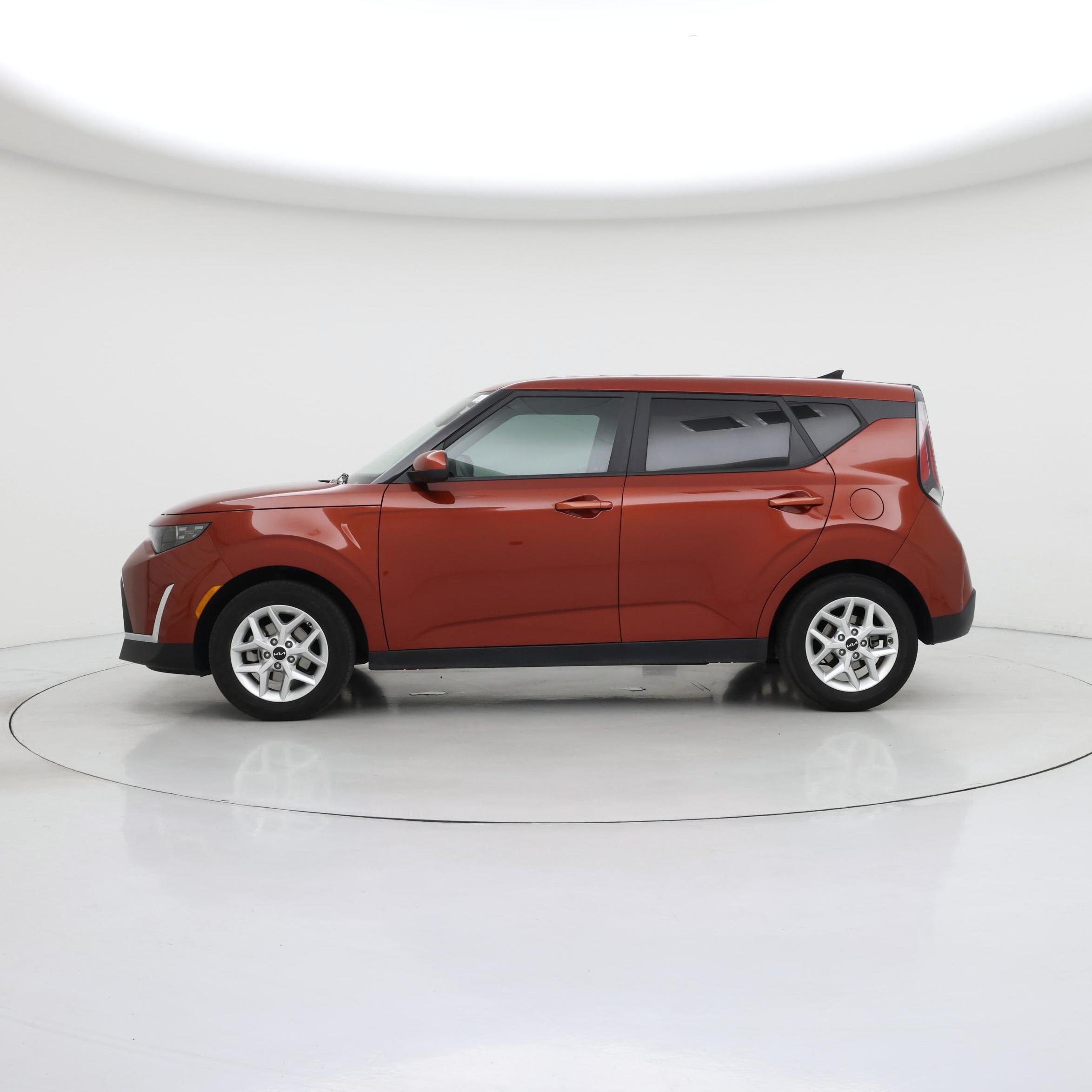 Thumbnail: 2023 Kia Soul - 3