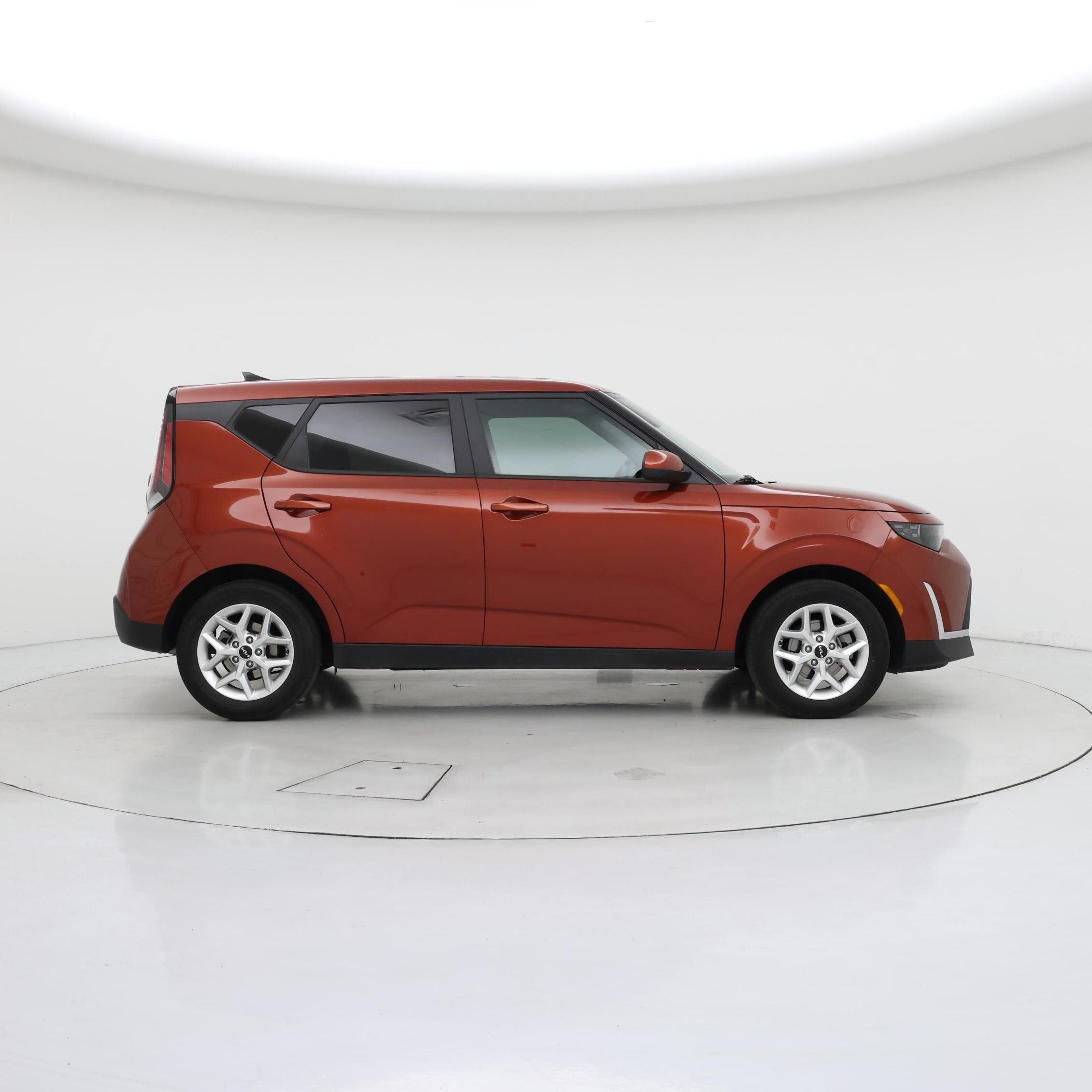 Thumbnail: 2023 Kia Soul - 7