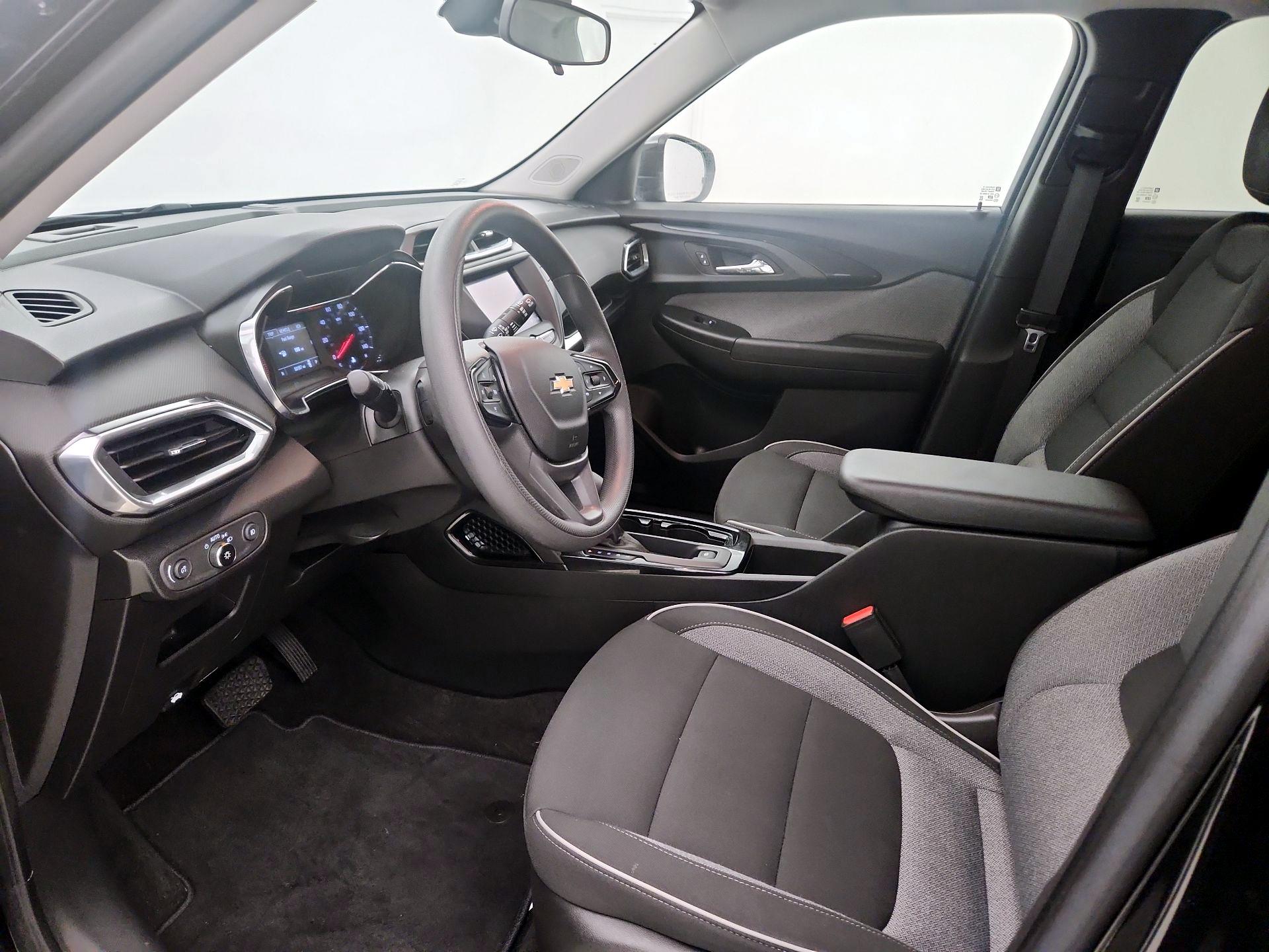 Thumbnail: 2023 Chevrolet TrailBlazer - 11