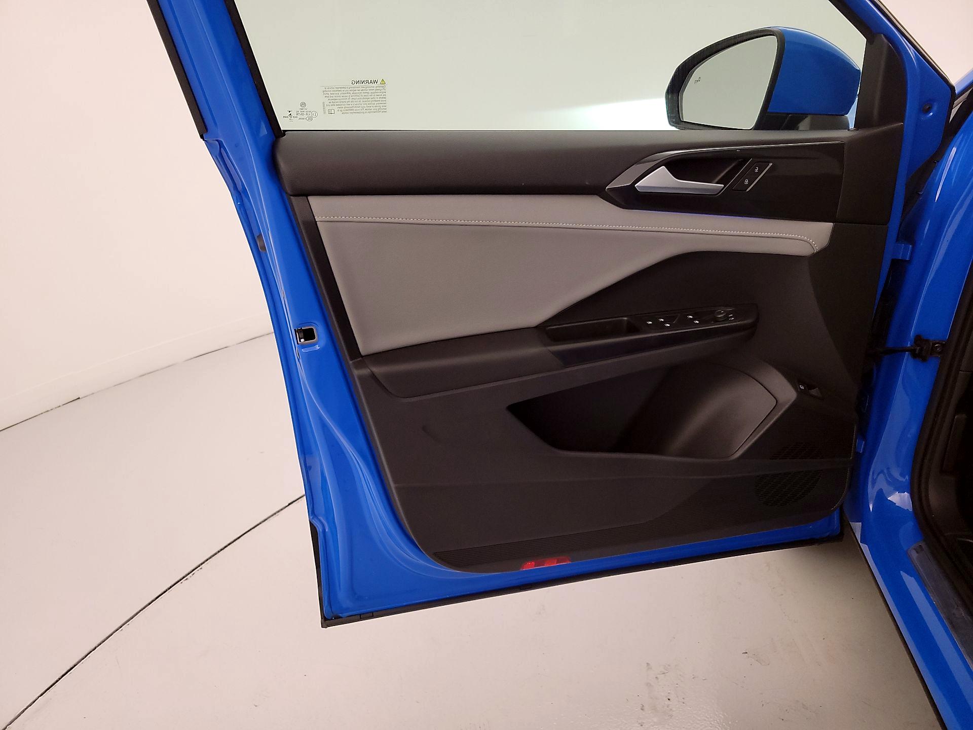 Thumbnail: 2022 Volkswagen Taos - 12