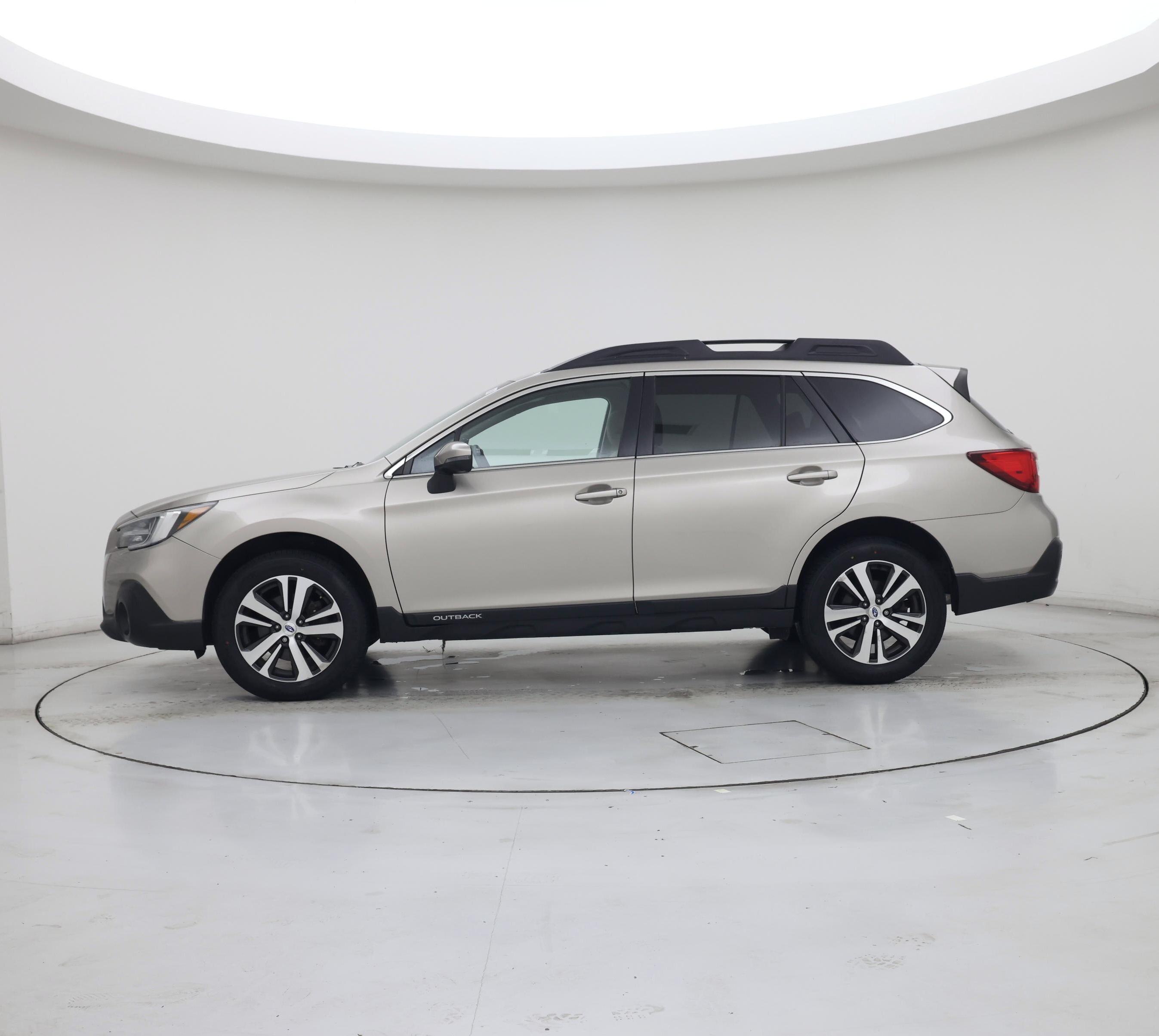 Thumbnail: 2019 Subaru Outback - 3