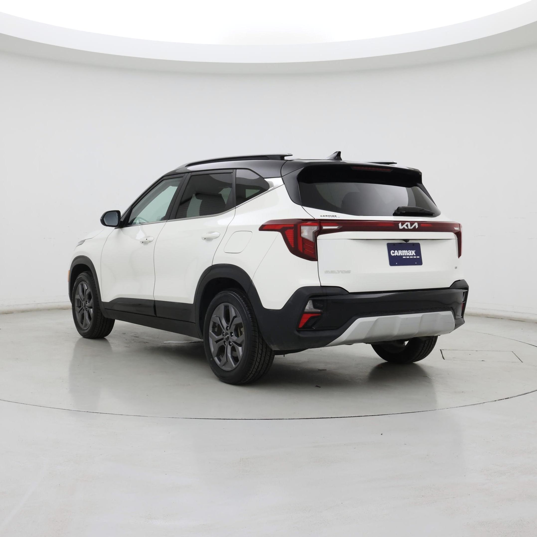Thumbnail: 2024 Kia Seltos - 2
