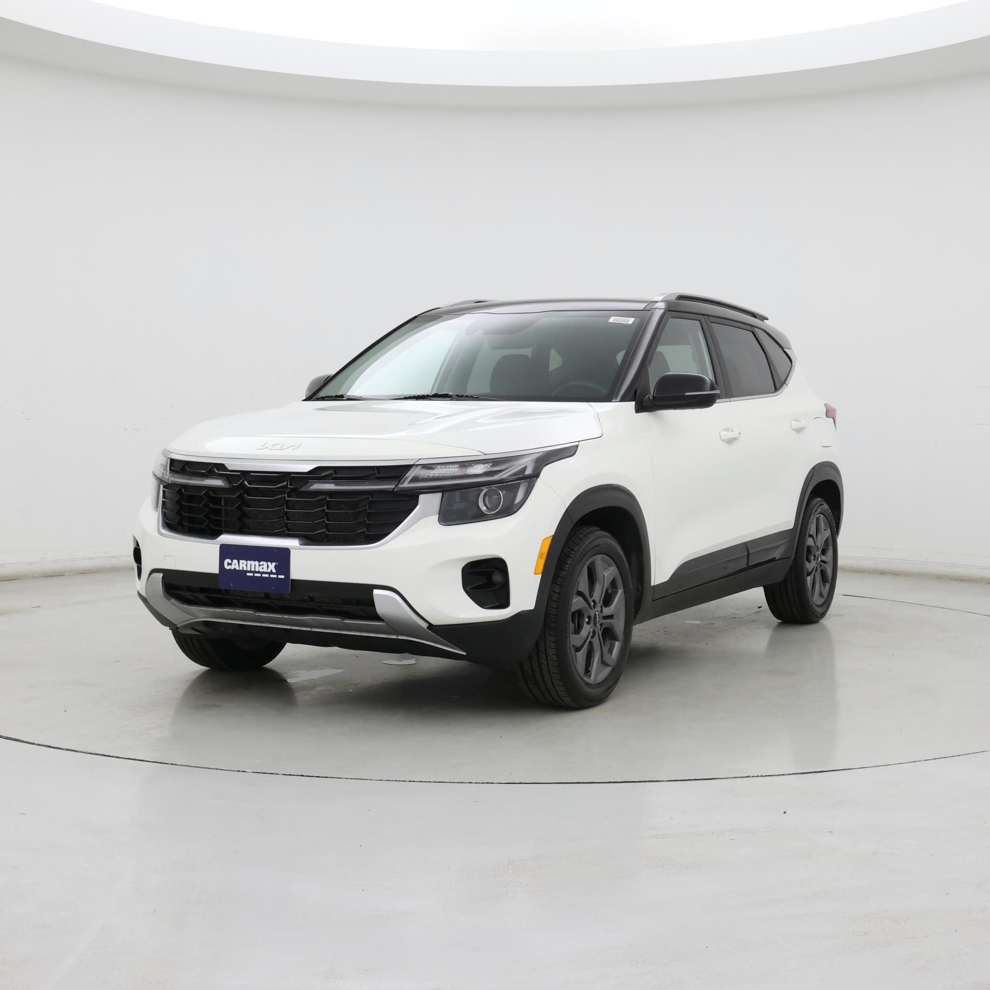 Thumbnail: 2024 Kia Seltos - 4