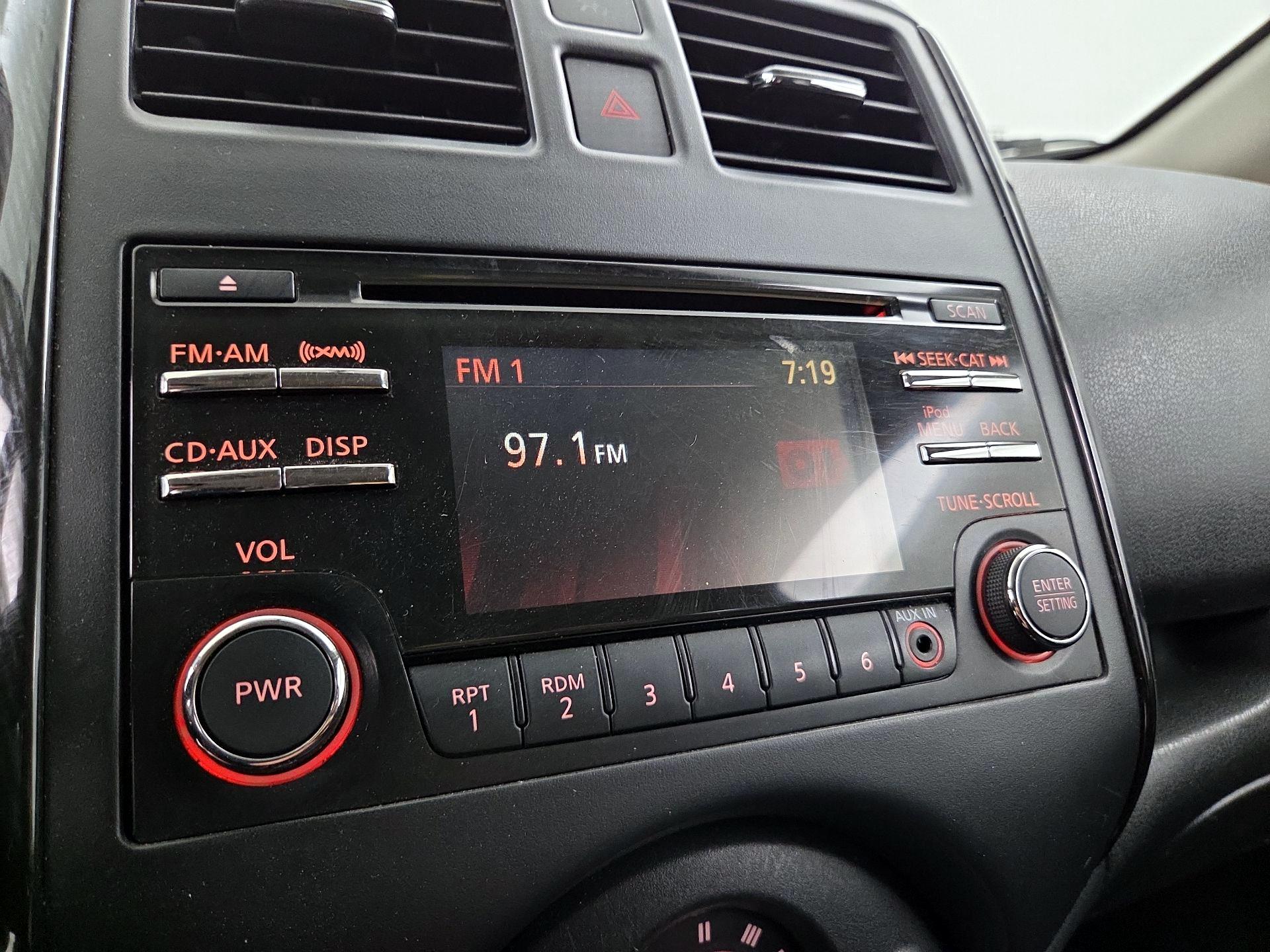 Thumbnail: 2014 Nissan Versa Note - 15