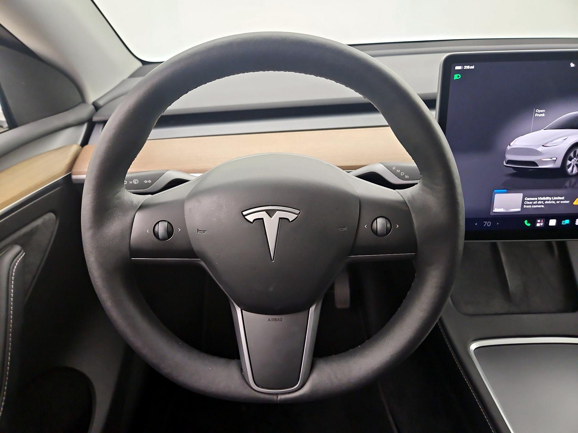 Thumbnail: 2023 Tesla Model Y - 10