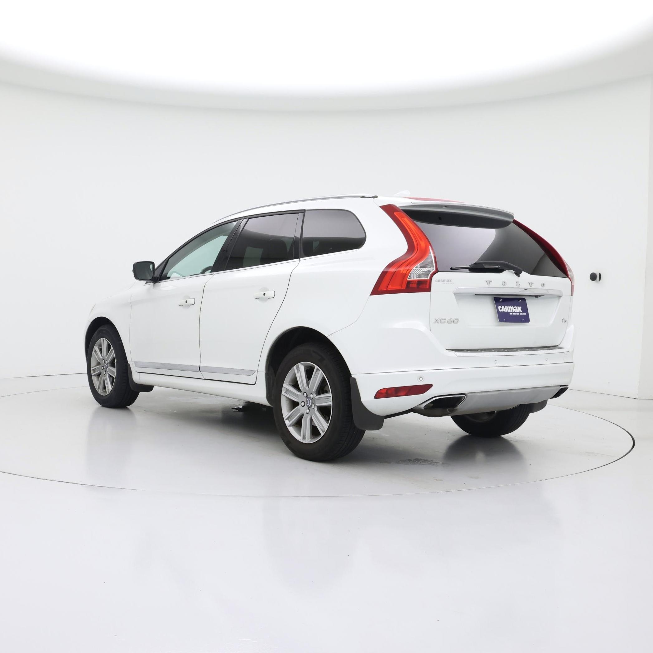 Thumbnail: 2016 Volvo XC60 - 2