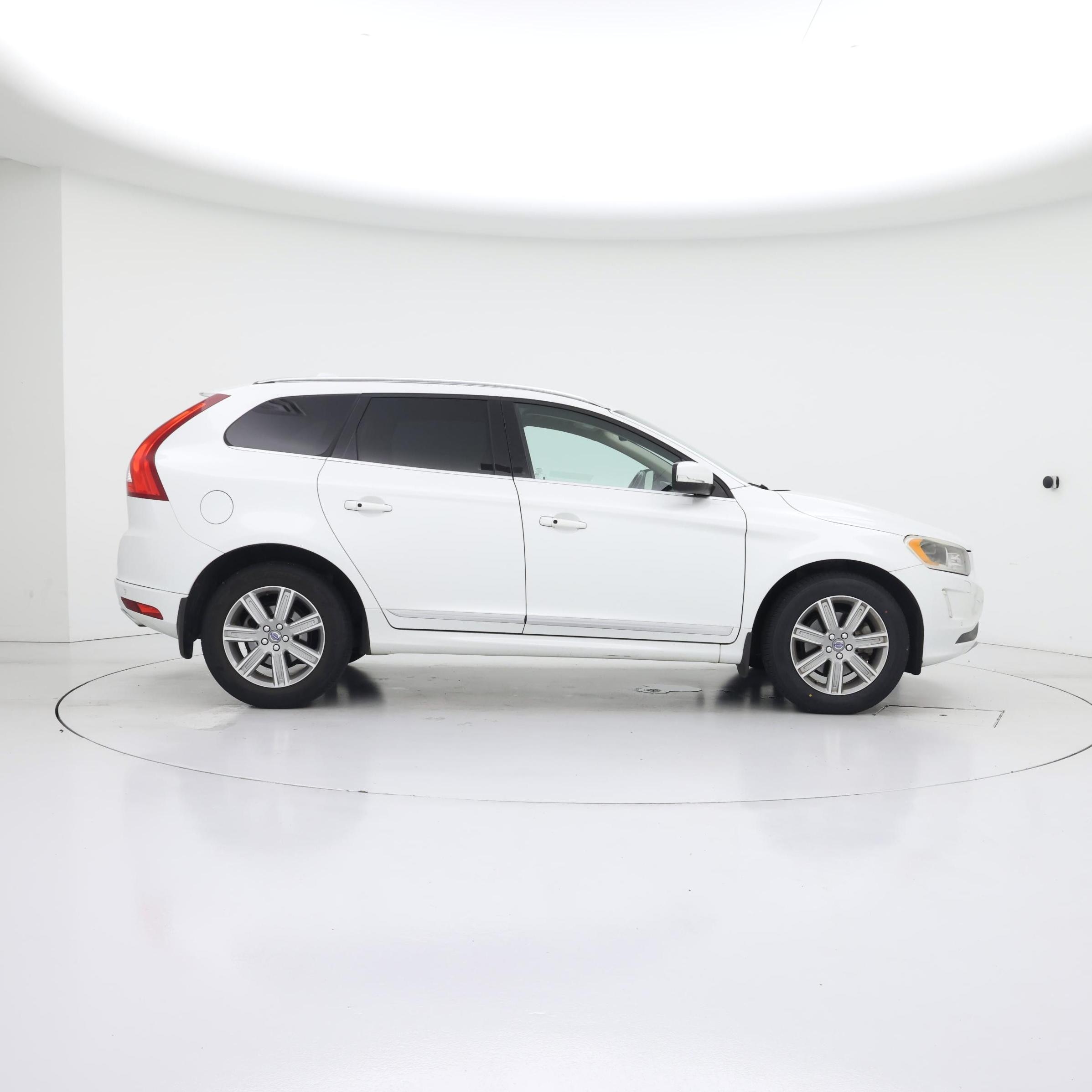 Thumbnail: 2016 Volvo XC60 - 7
