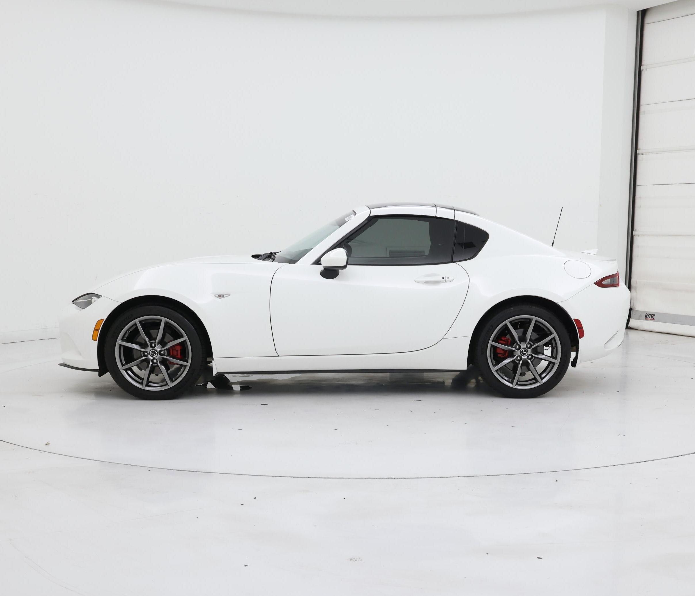 Thumbnail: 2020 Mazda MX-5 Miata - 3