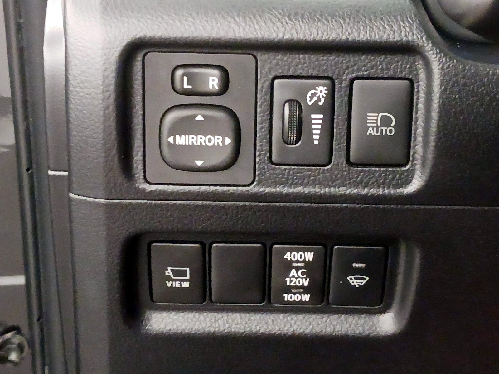 2024 Toyota 4Runner Limited - Photo 14