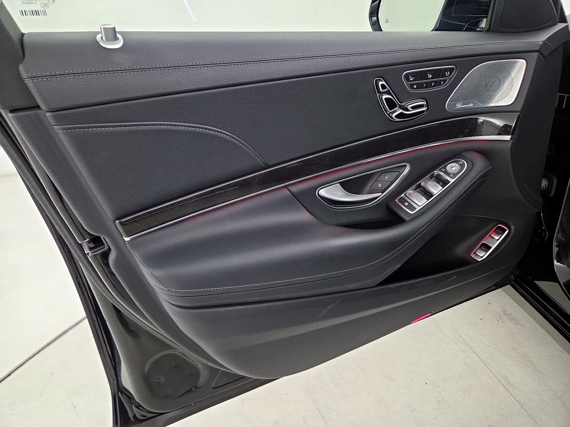 Thumbnail: 2016 Mercedes-Benz S-Class - 12