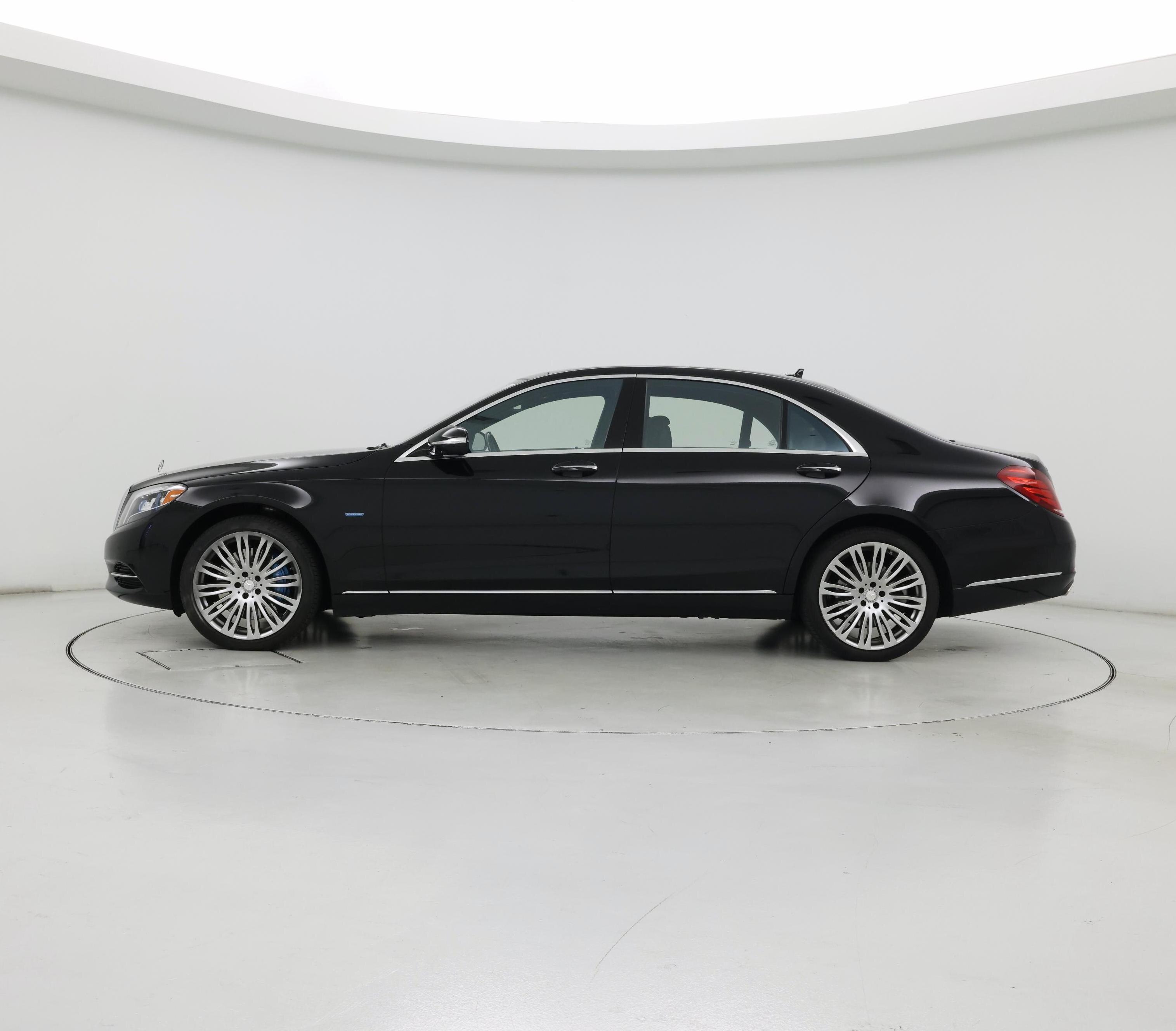 Thumbnail: 2016 Mercedes-Benz S-Class - 3