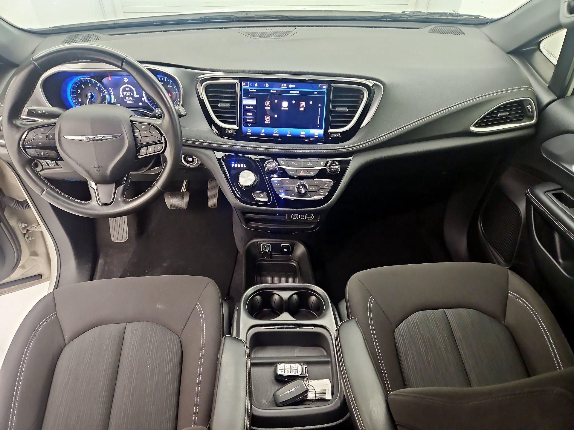 Thumbnail: 2021 Chrysler Pacifica - 9