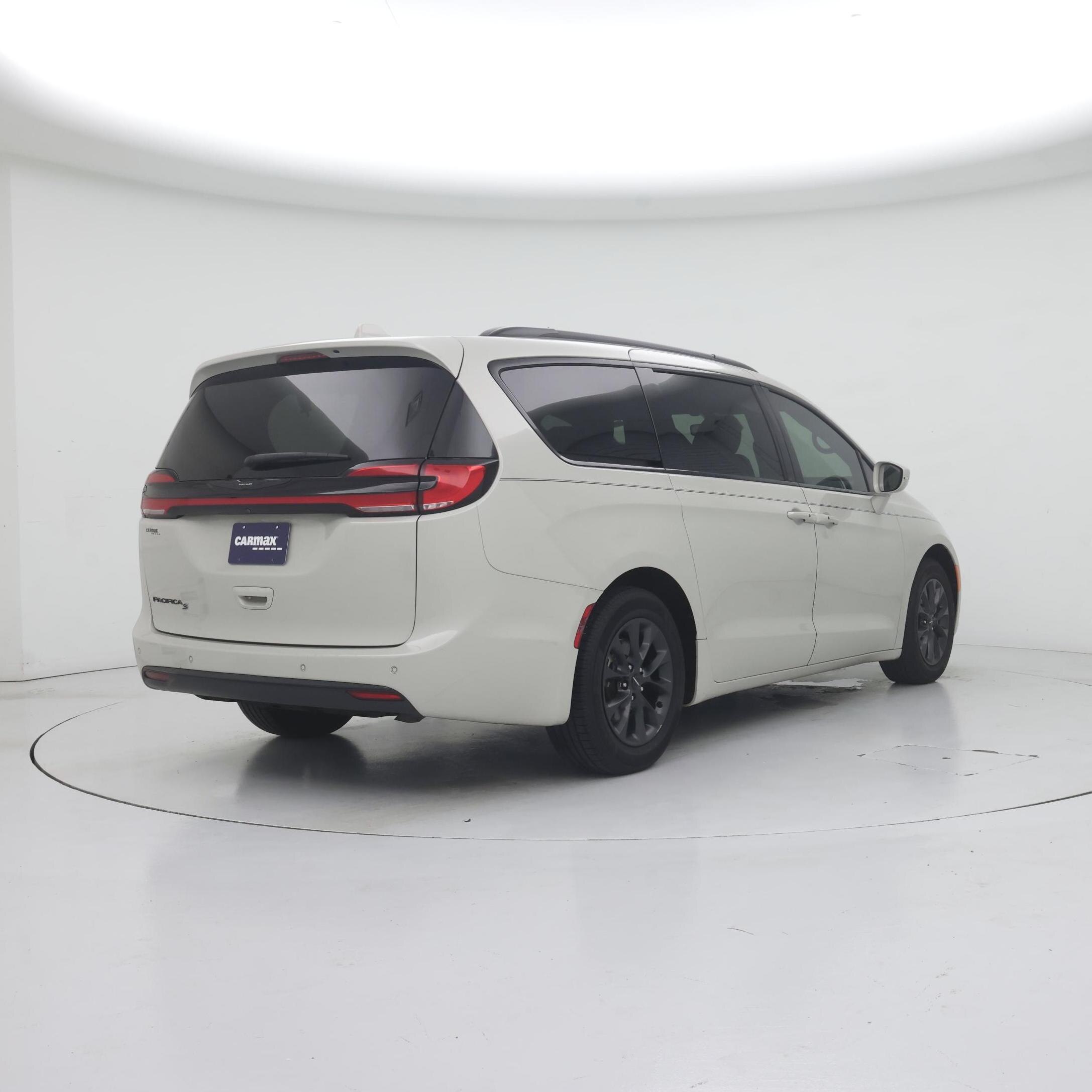 Thumbnail: 2021 Chrysler Pacifica - 8