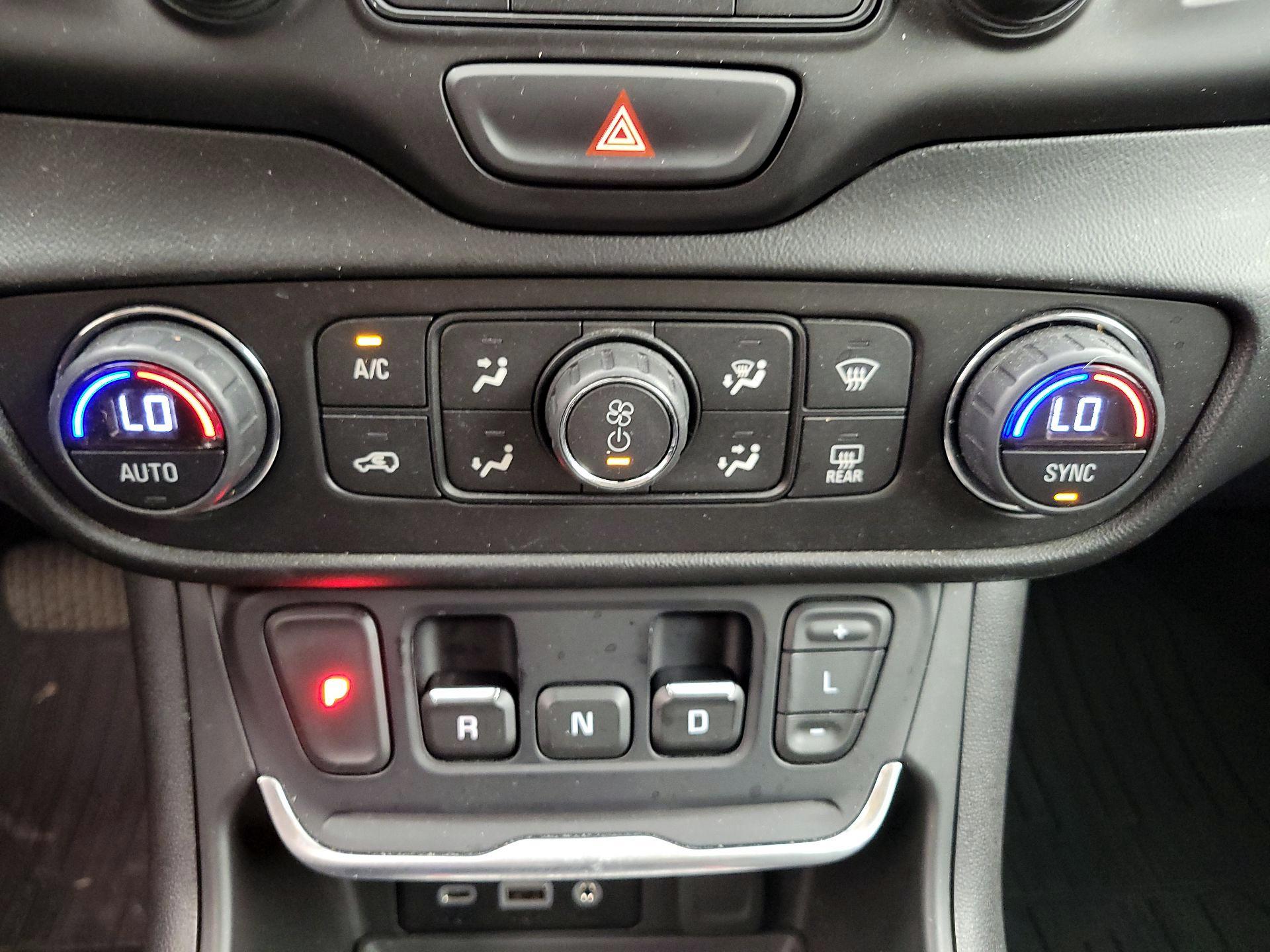 Thumbnail: 2019 GMC Terrain - 16
