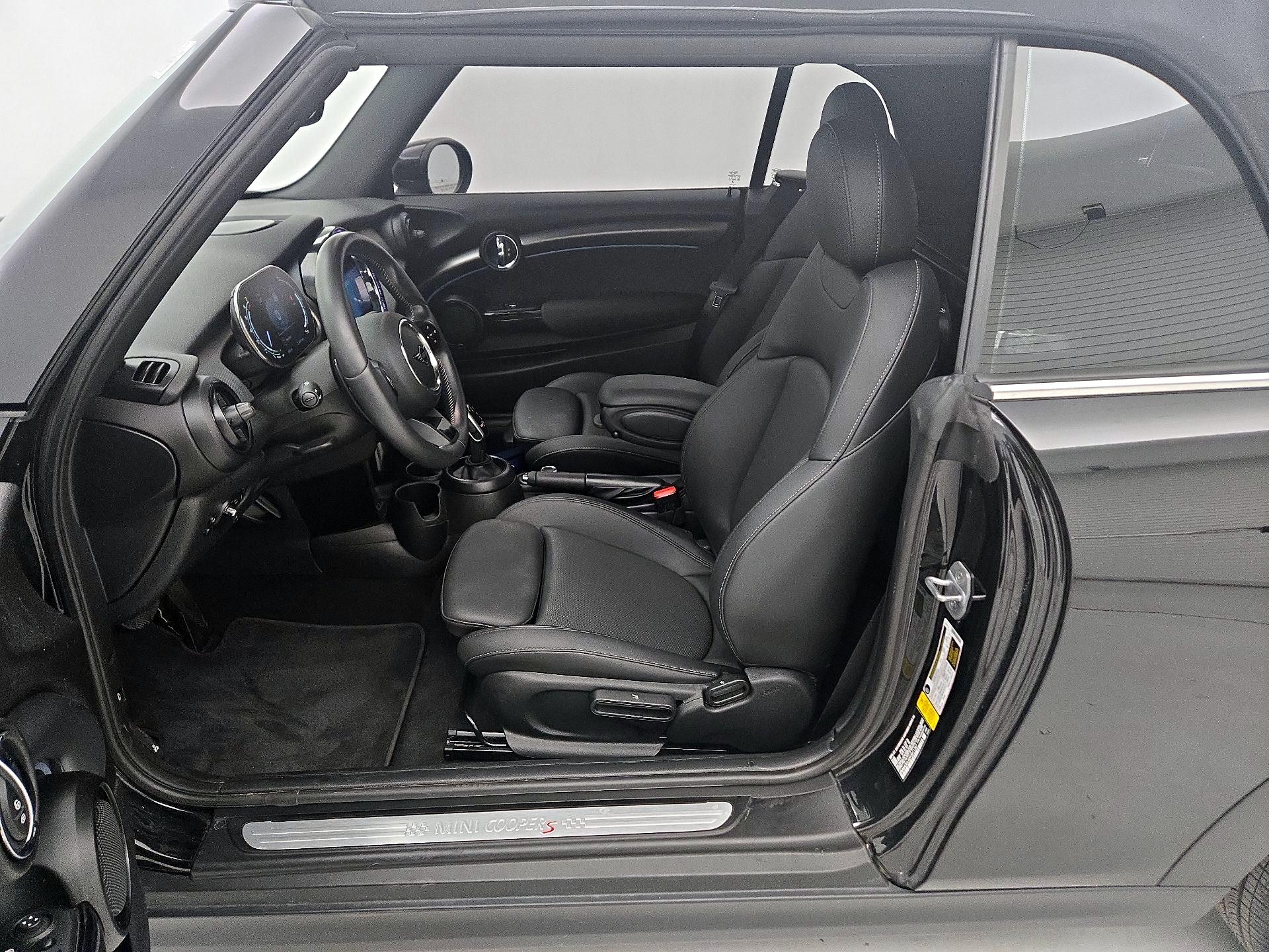 Thumbnail: 2023 MINI Cooper - 11