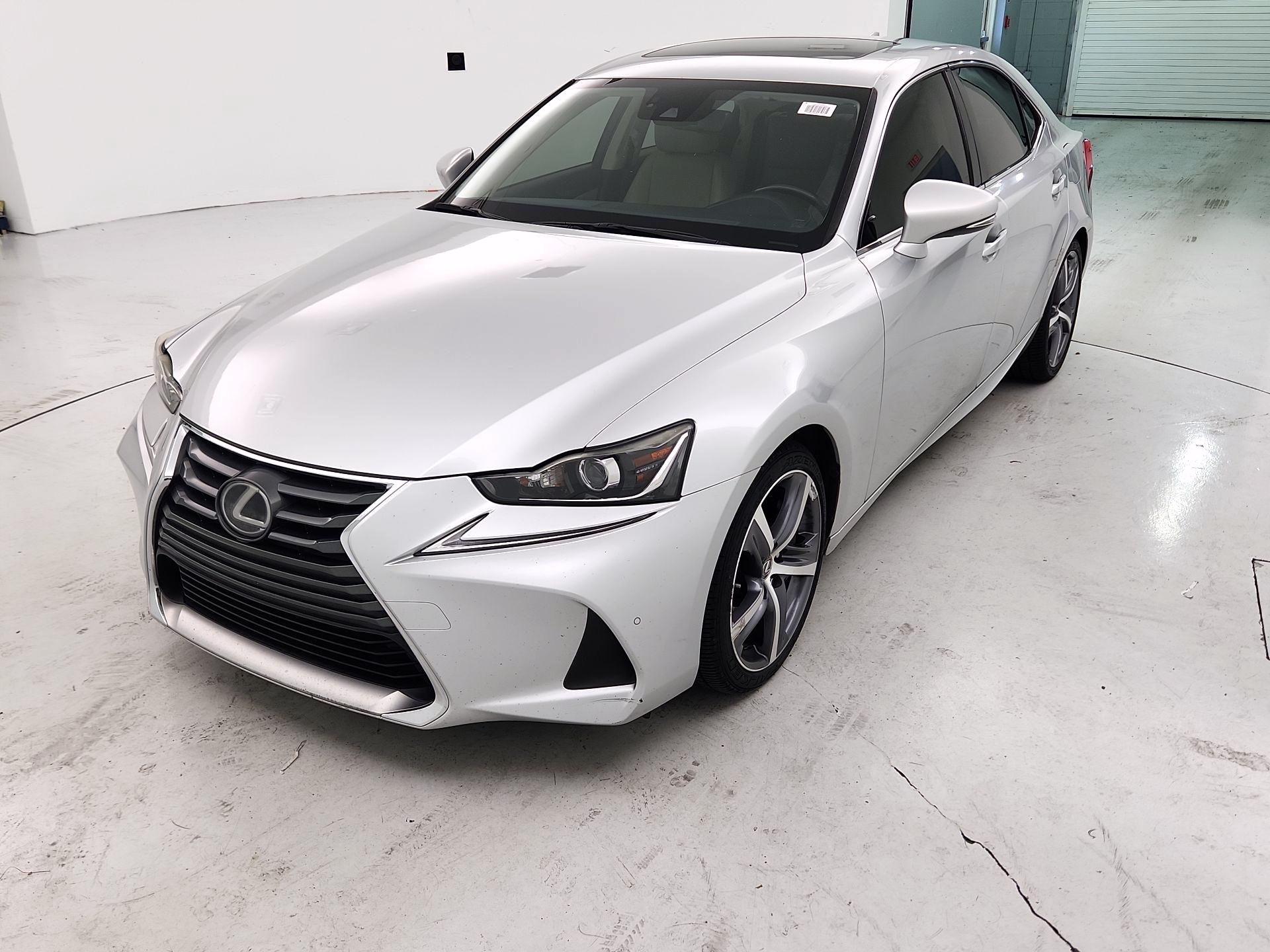 Thumbnail: 2017 Lexus IS - 3