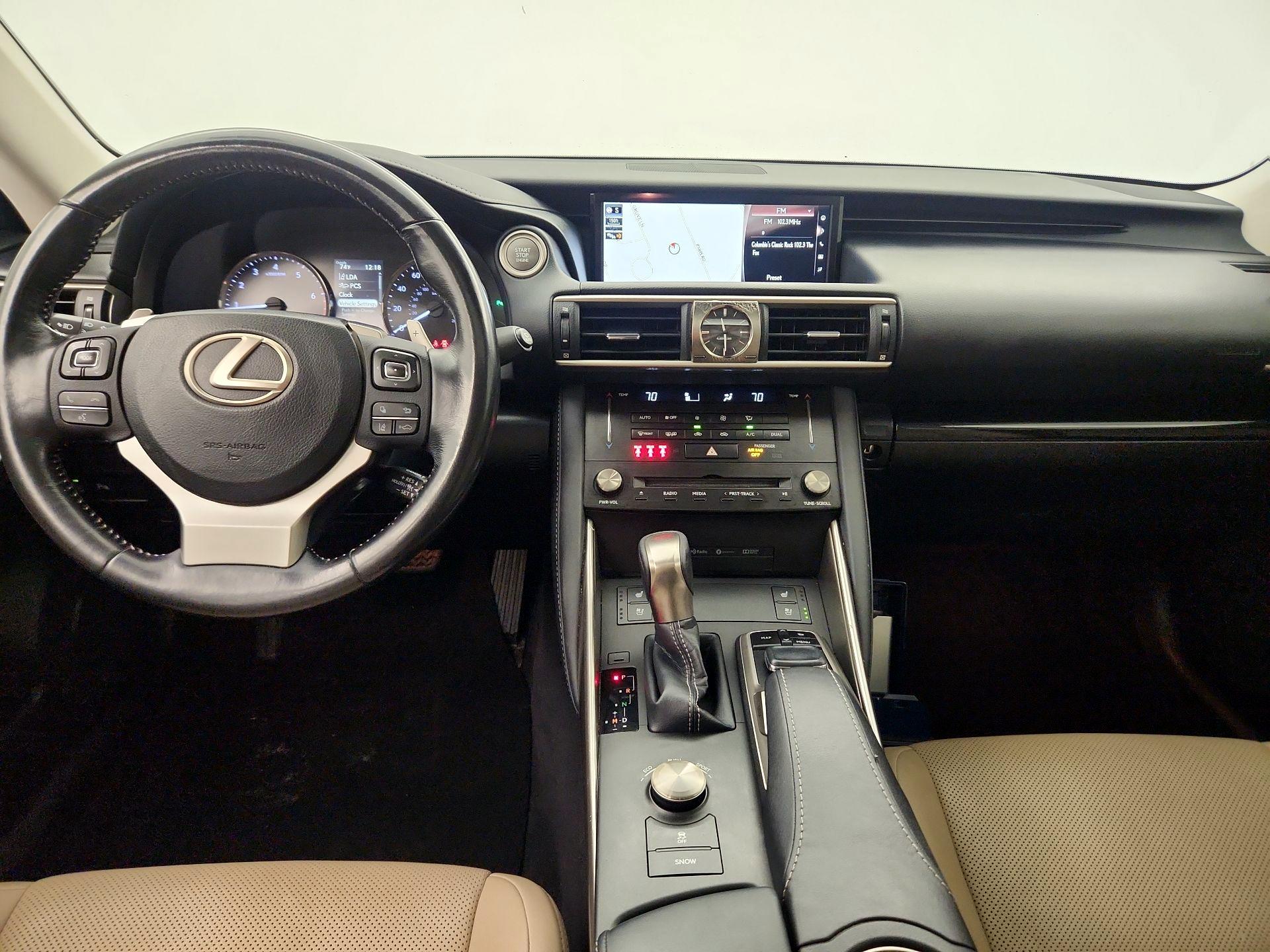 Thumbnail: 2017 Lexus IS - 8