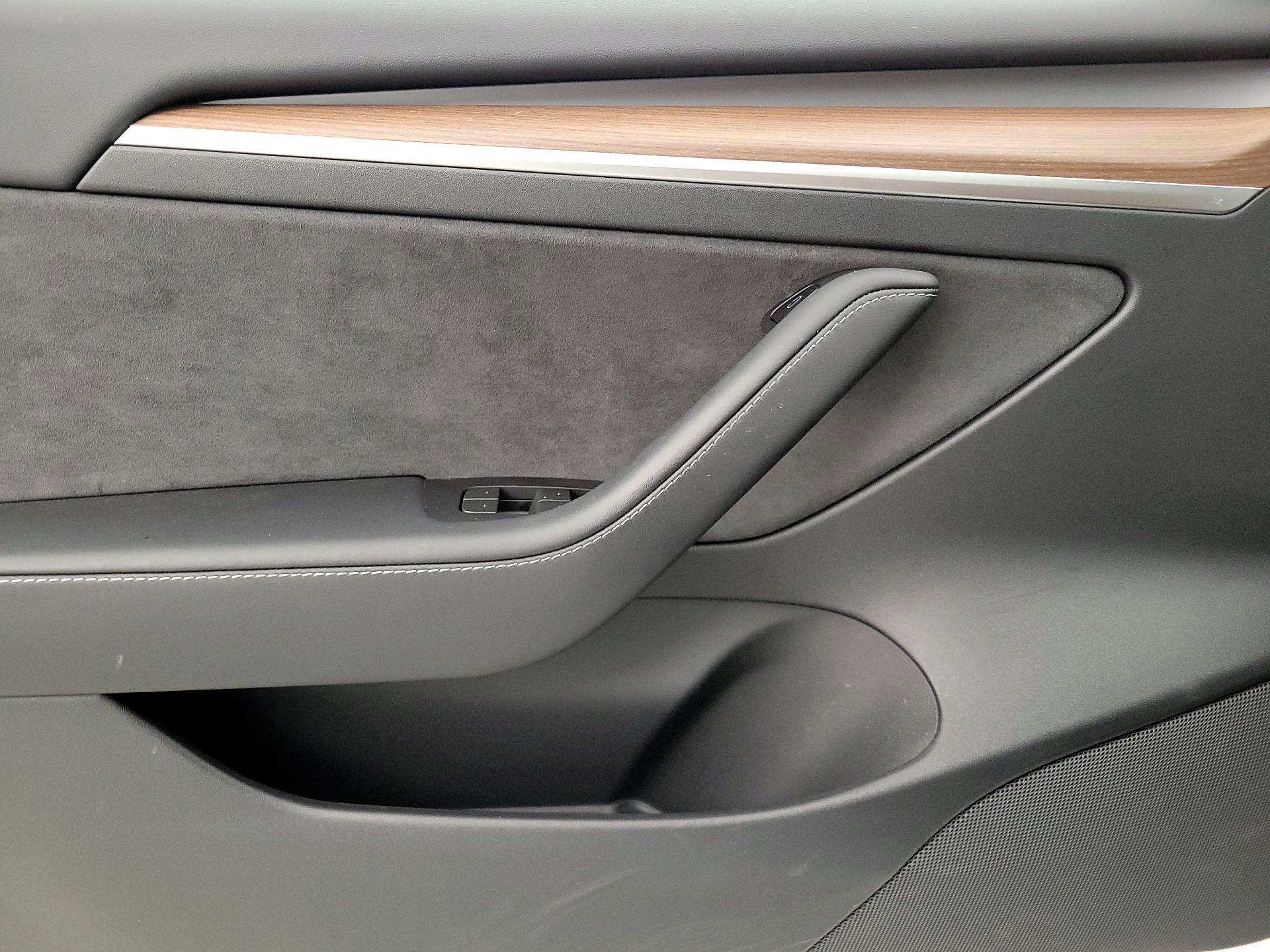 Thumbnail: 2023 Tesla Model 3 - 12