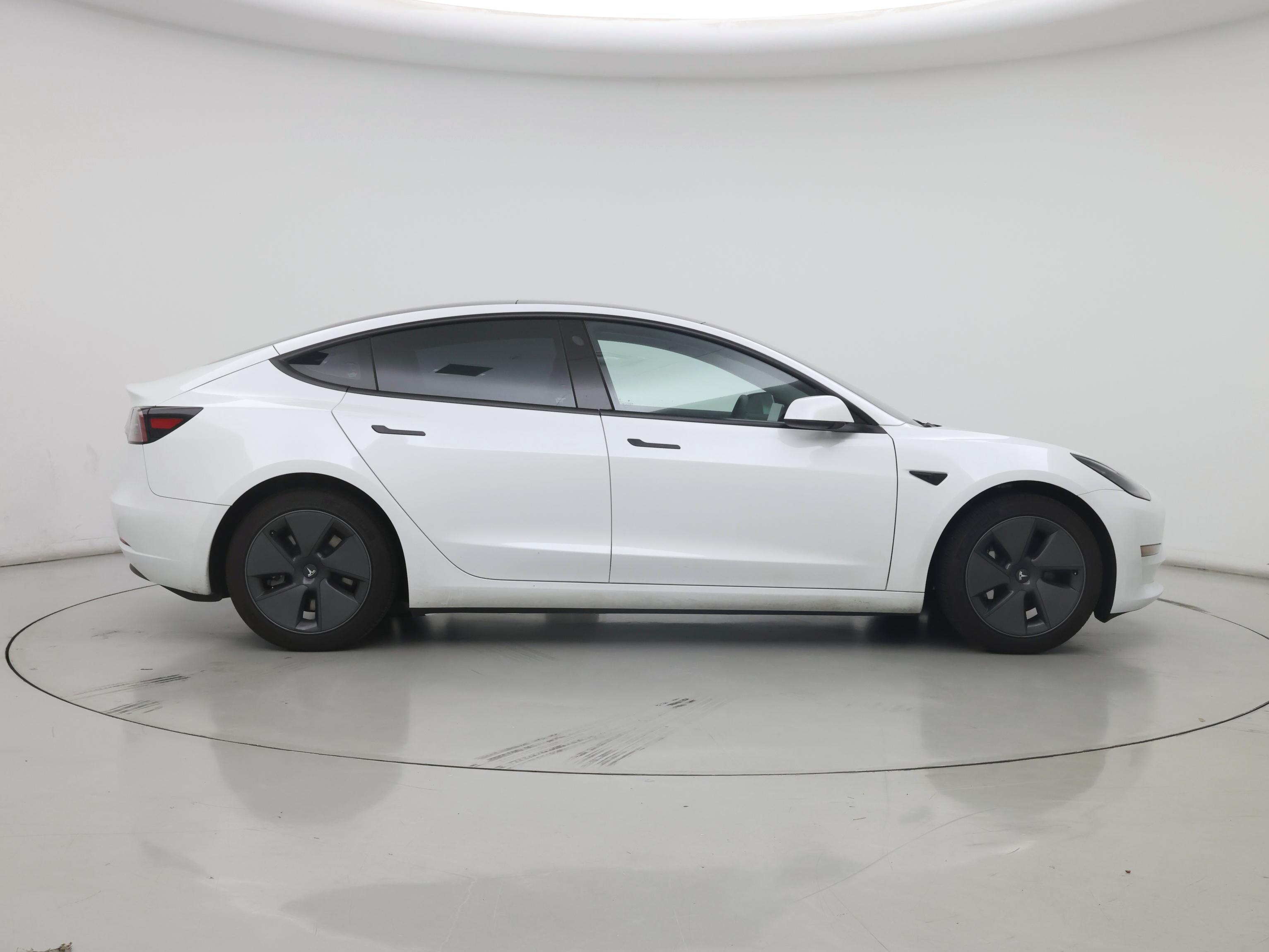 Thumbnail: 2023 Tesla Model 3 - 7
