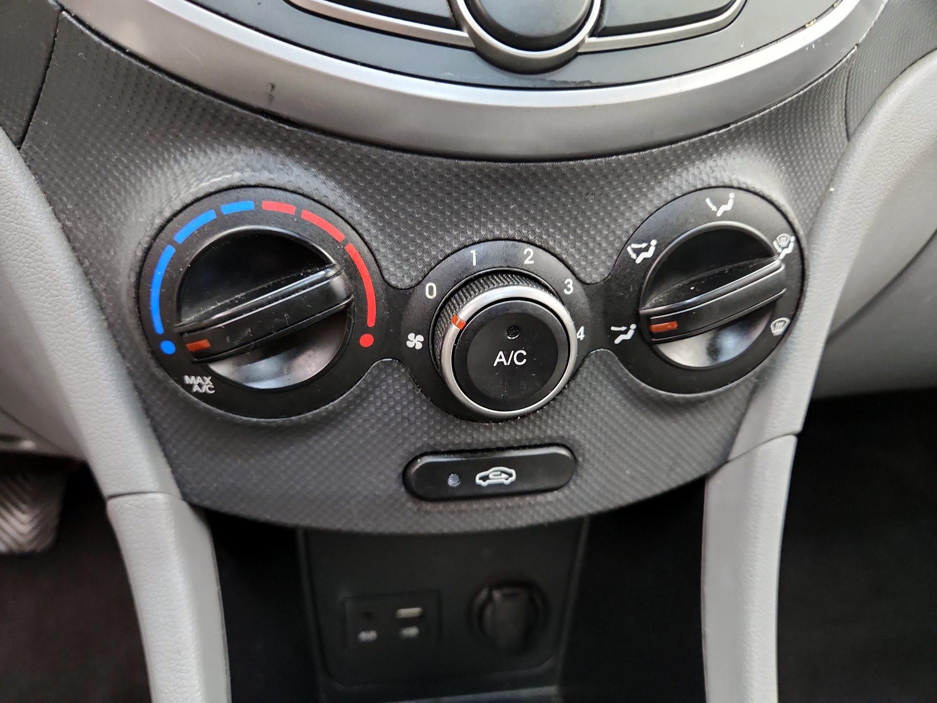 Thumbnail: 2017 Hyundai Accent - 15