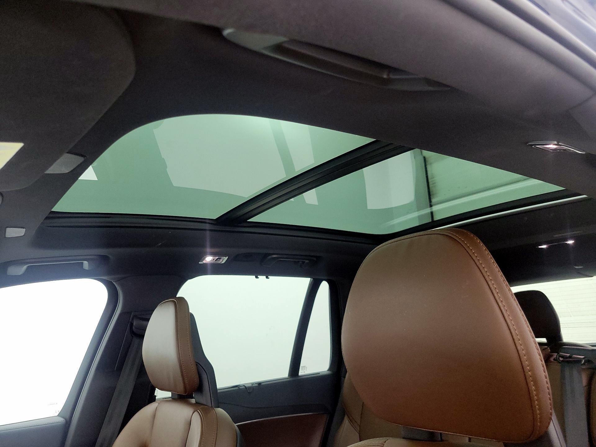 Thumbnail: 2022 Volvo XC90 - 20