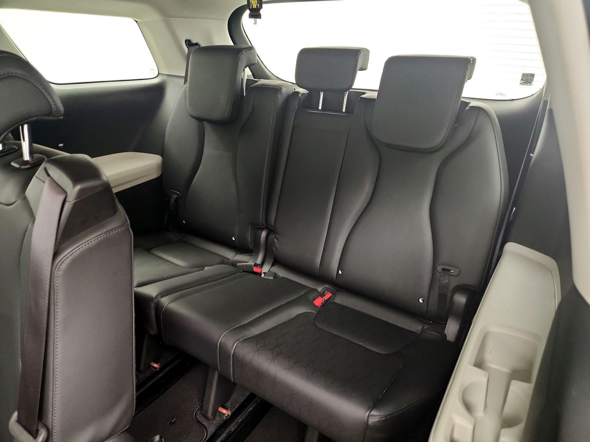 Thumbnail: 2023 Kia Carnival - 20