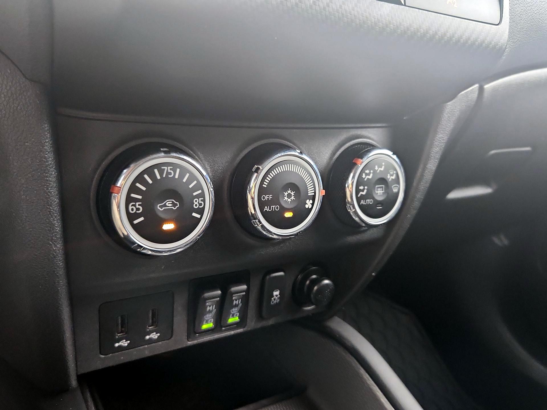 Thumbnail: 2019 Mitsubishi Outlander Sport - 15