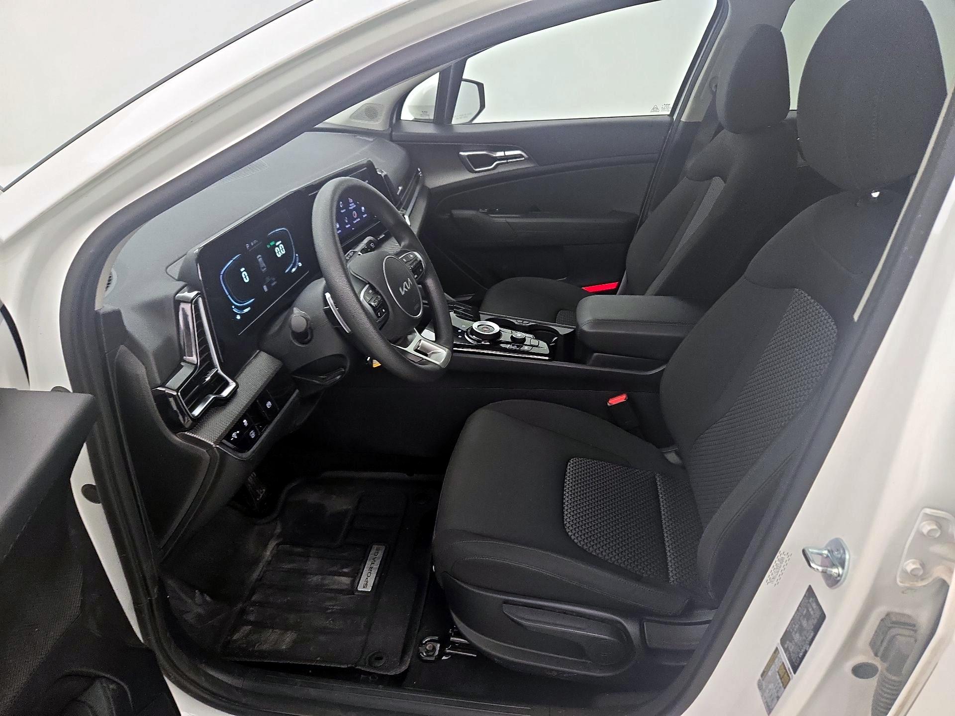 Thumbnail: 2025 Kia Sportage - 11